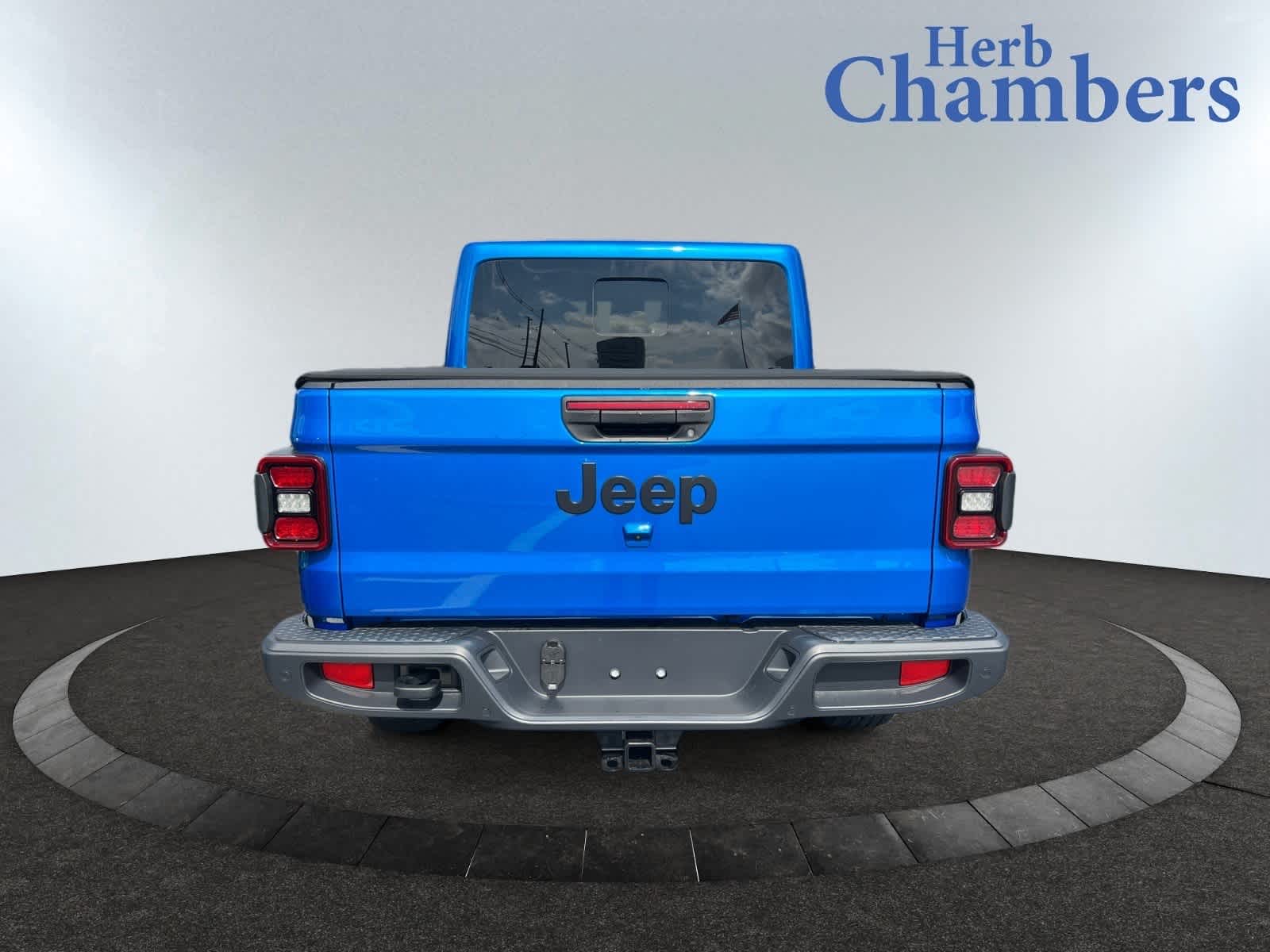 new 2025 Jeep Gladiator car, priced at $55,925
