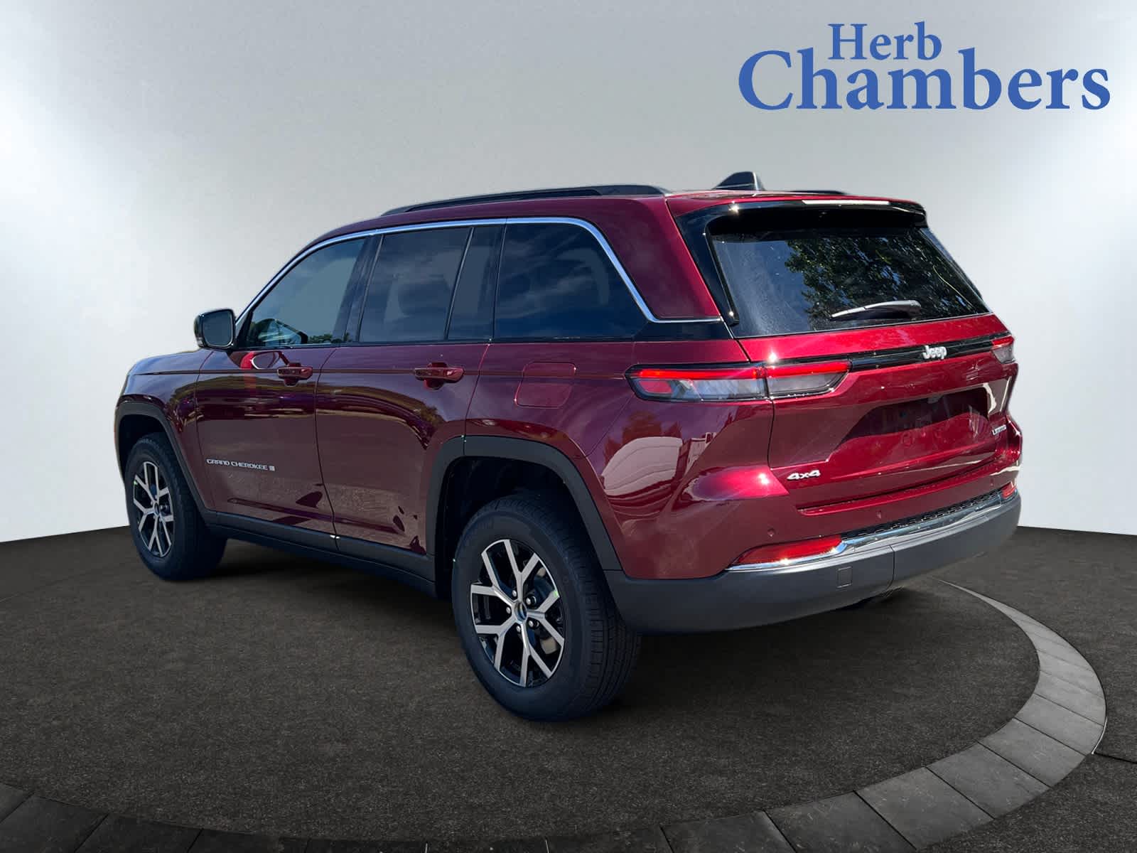 new 2025 Jeep Grand Cherokee car, priced at $48,010