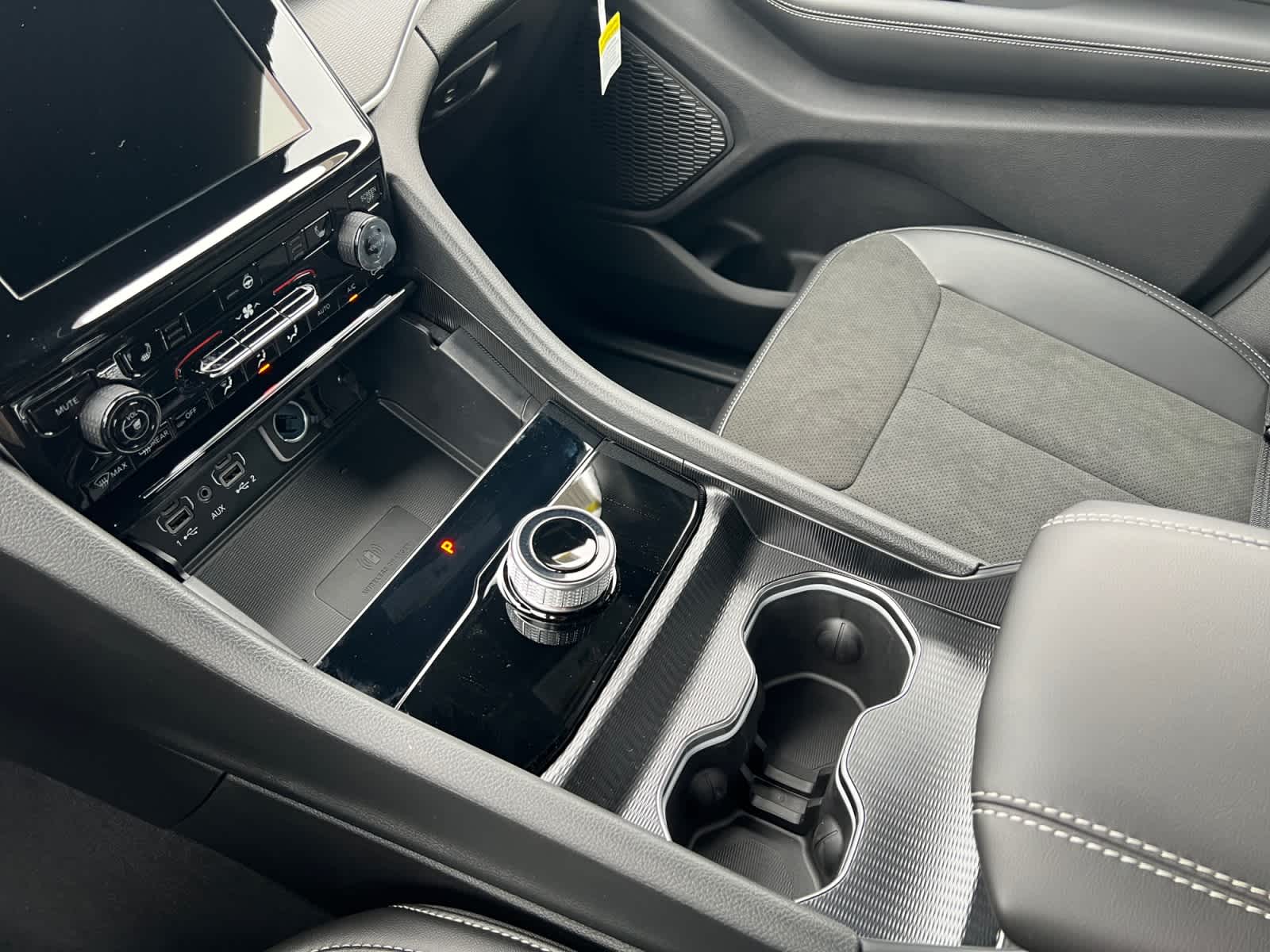 new 2025 Jeep Grand Cherokee car, priced at $42,630