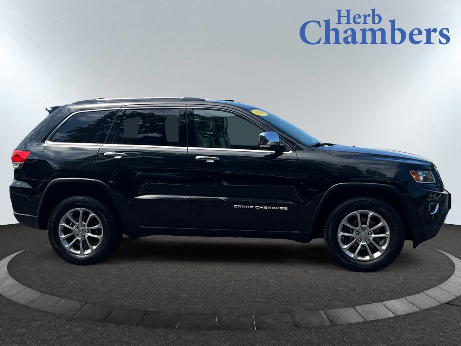 used 2014 Jeep Grand Cherokee car, priced at $15,598