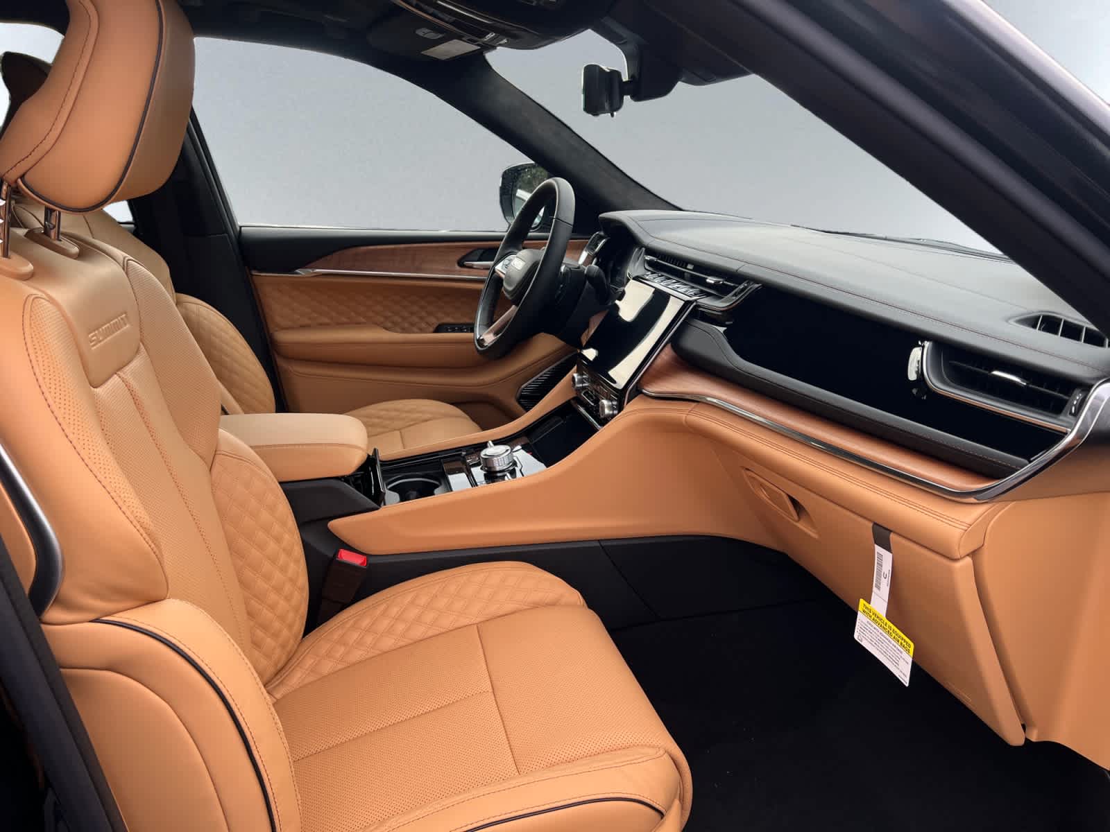 new 2025 Jeep Grand Cherokee car, priced at $67,750