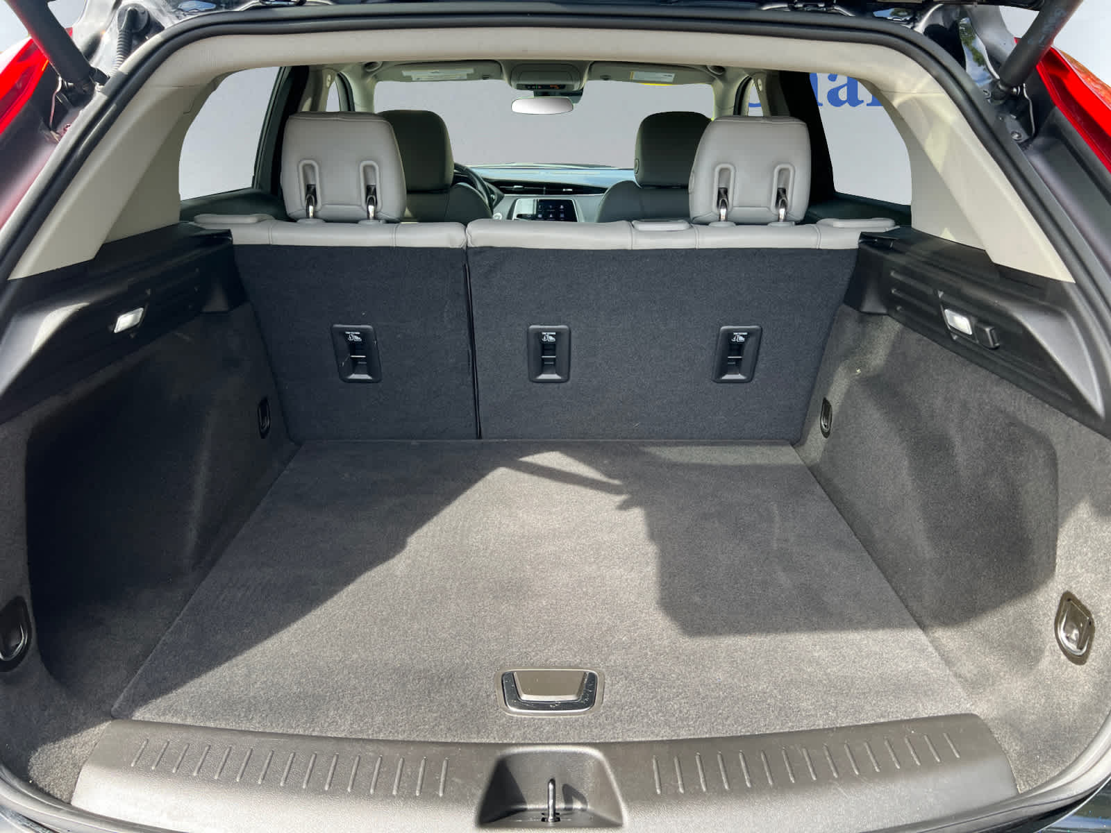 used 2022 Cadillac XT4 car, priced at $28,998