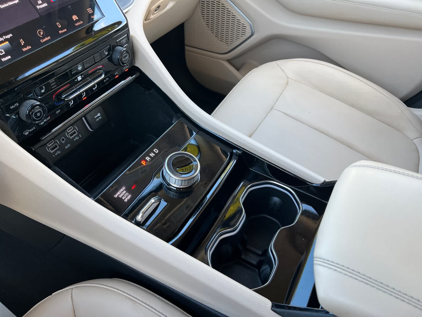 used 2021 Jeep Grand Cherokee L car, priced at $30,197