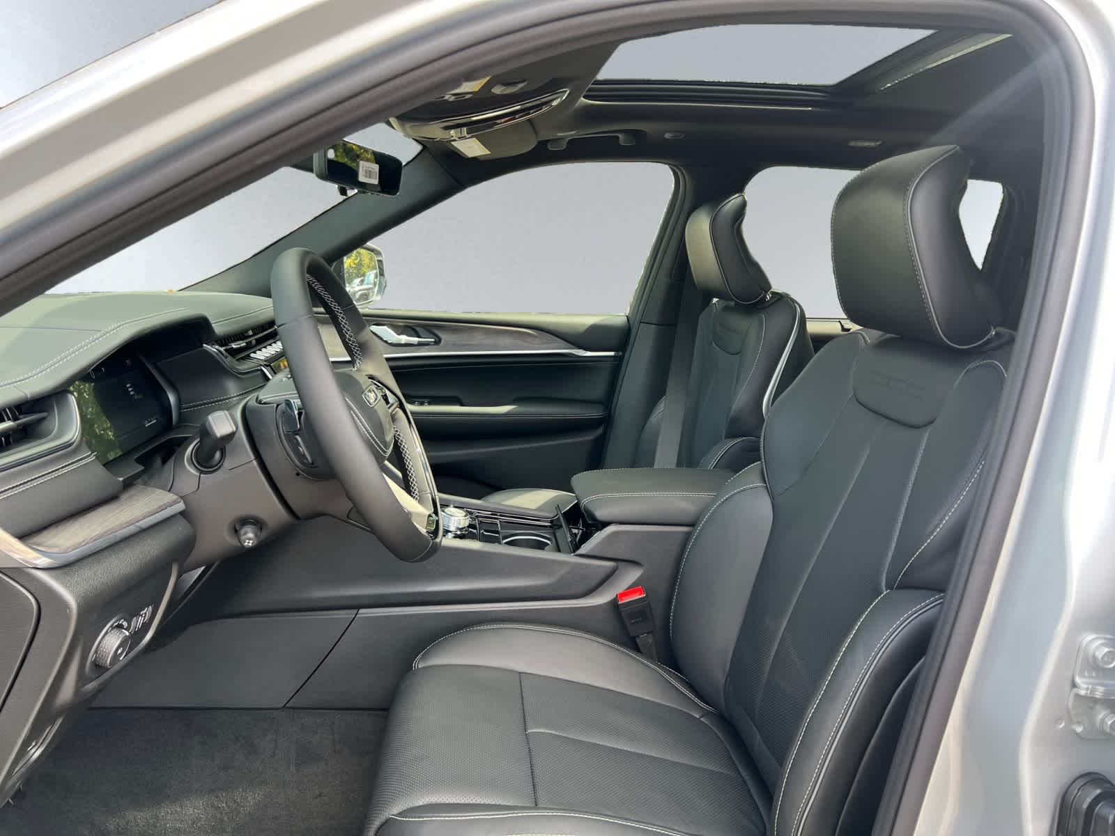 new 2025 Jeep Grand Cherokee car, priced at $63,230