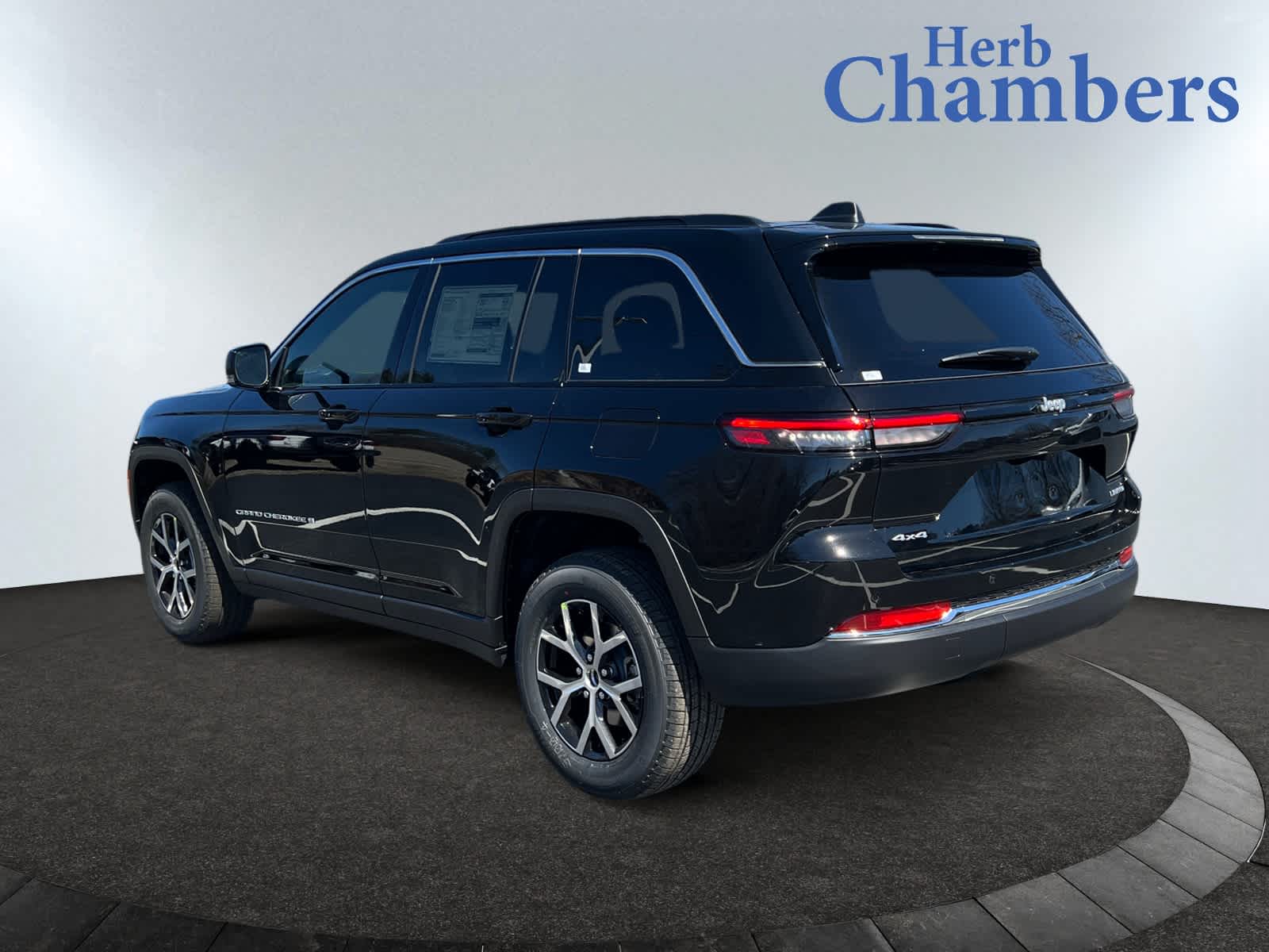 new 2025 Jeep Grand Cherokee car, priced at $47,010