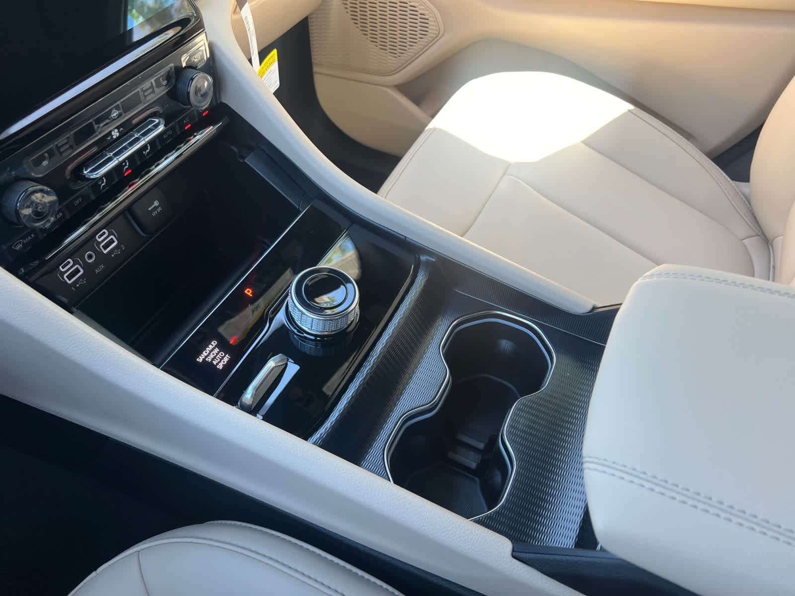 new 2025 Jeep Grand Cherokee car, priced at $48,010