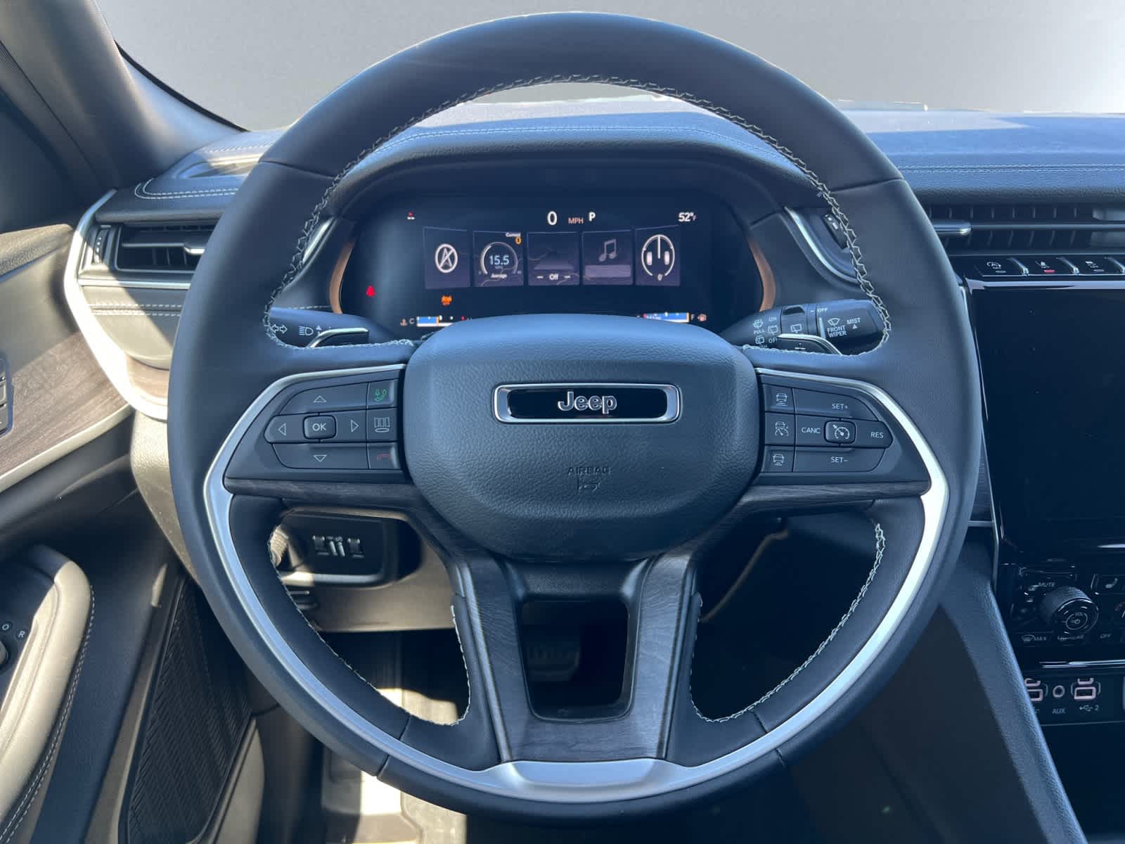 new 2025 Jeep Grand Cherokee car, priced at $47,010