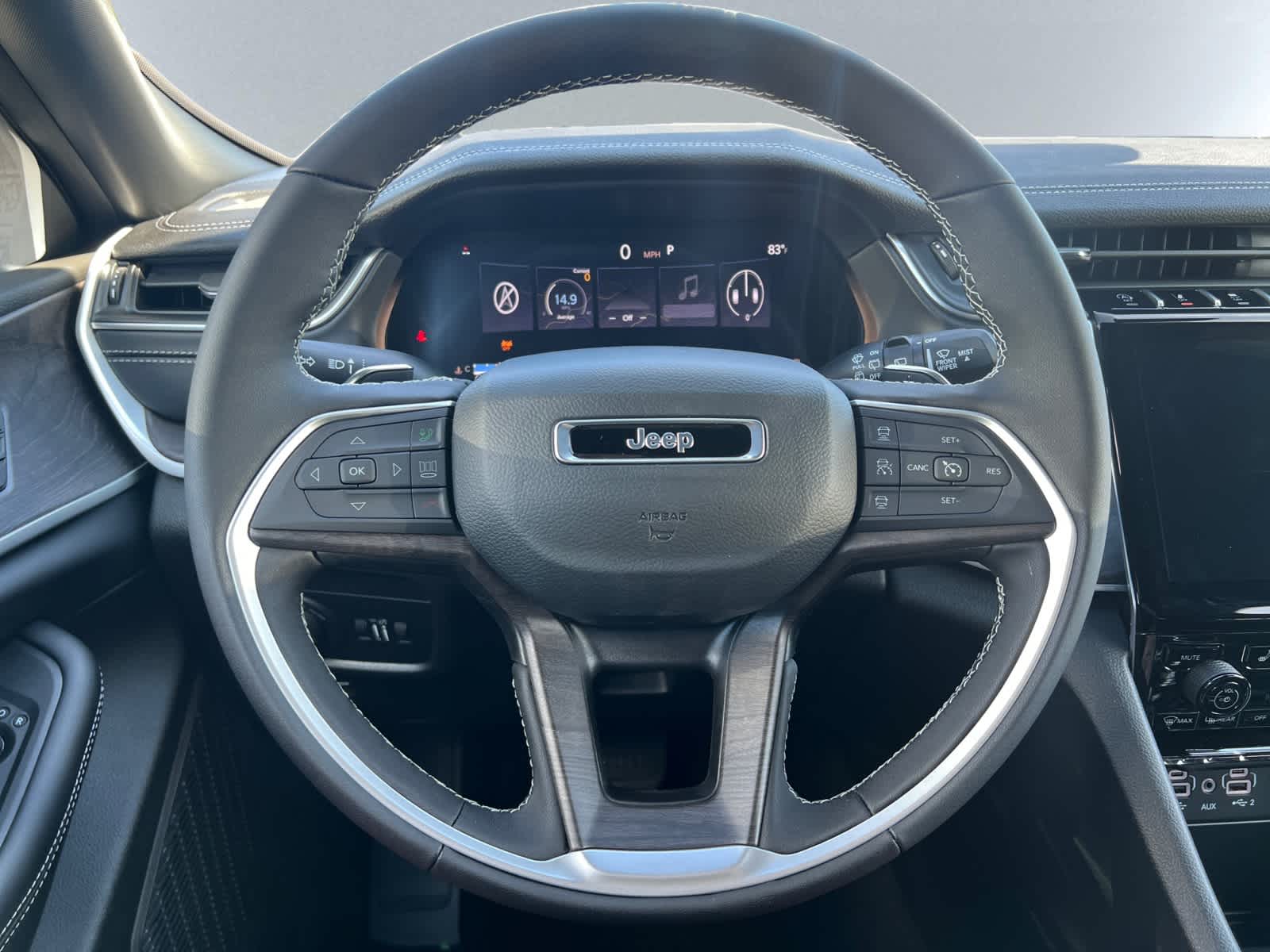 new 2025 Jeep Grand Cherokee car, priced at $45,910