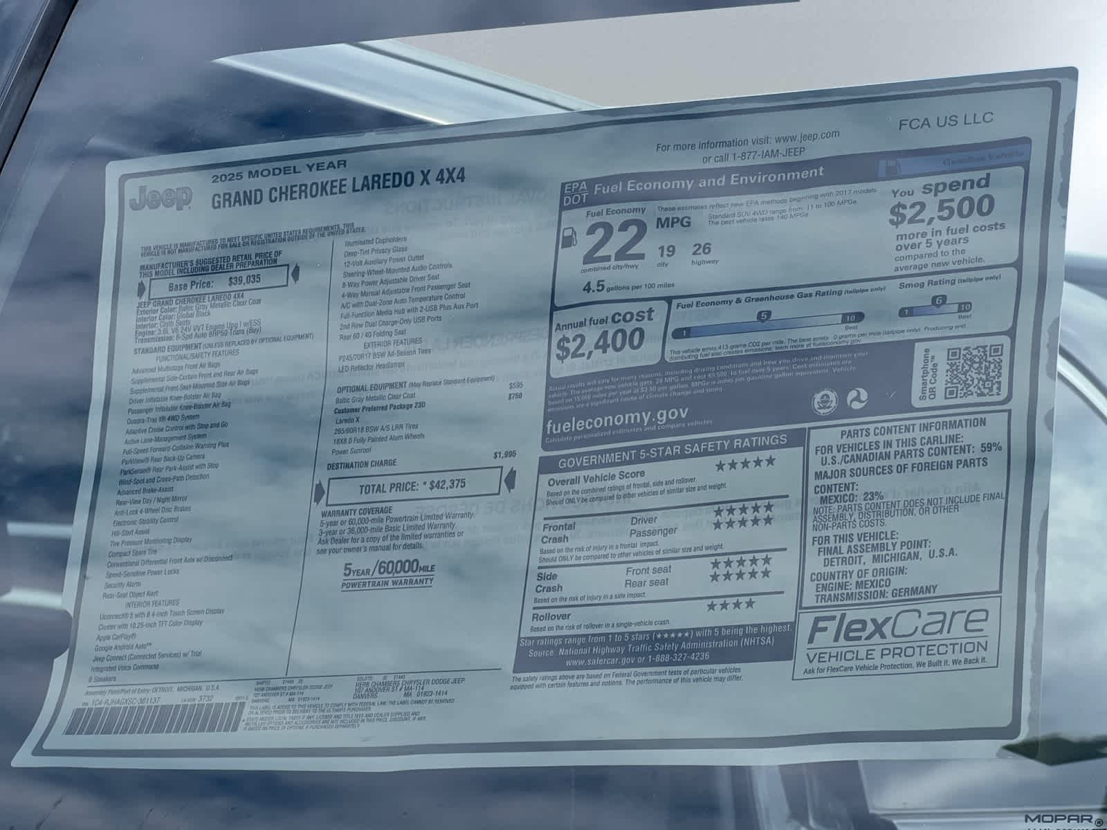 new 2025 Jeep Grand Cherokee car, priced at $38,275