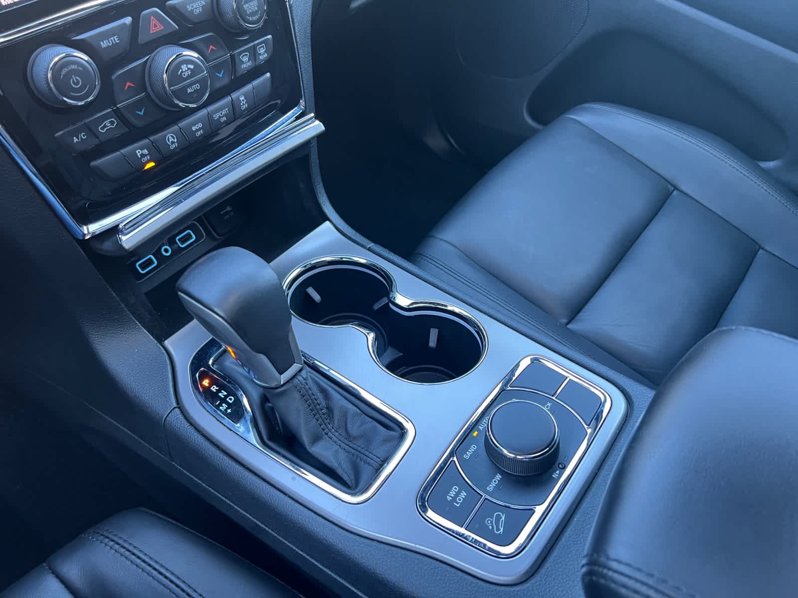 used 2021 Jeep Grand Cherokee car, priced at $24,897