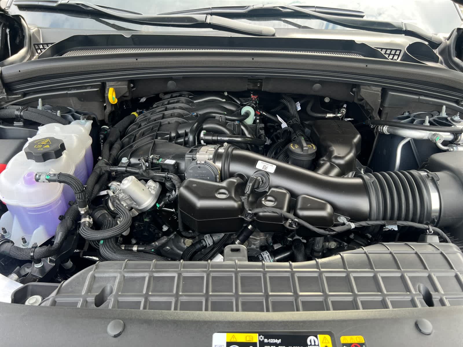 new 2025 Jeep Grand Cherokee car, priced at $38,275