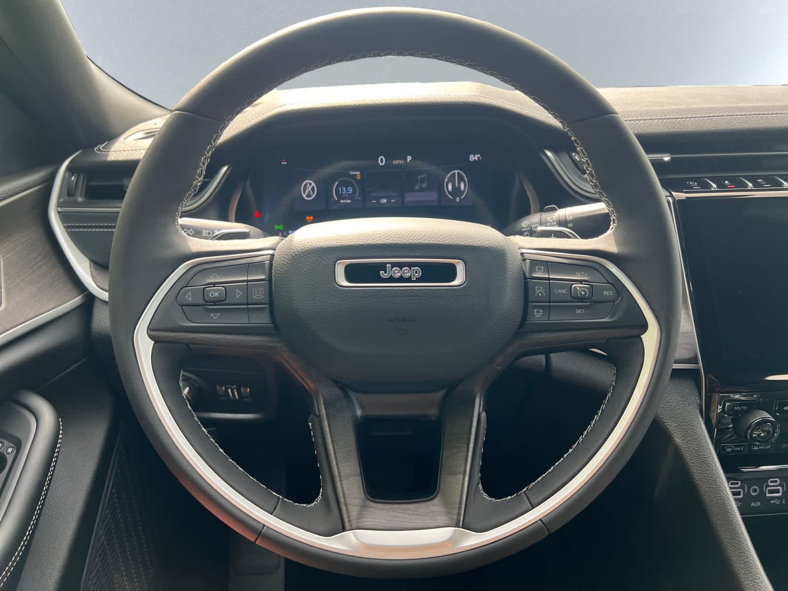new 2025 Jeep Grand Cherokee car, priced at $46,905
