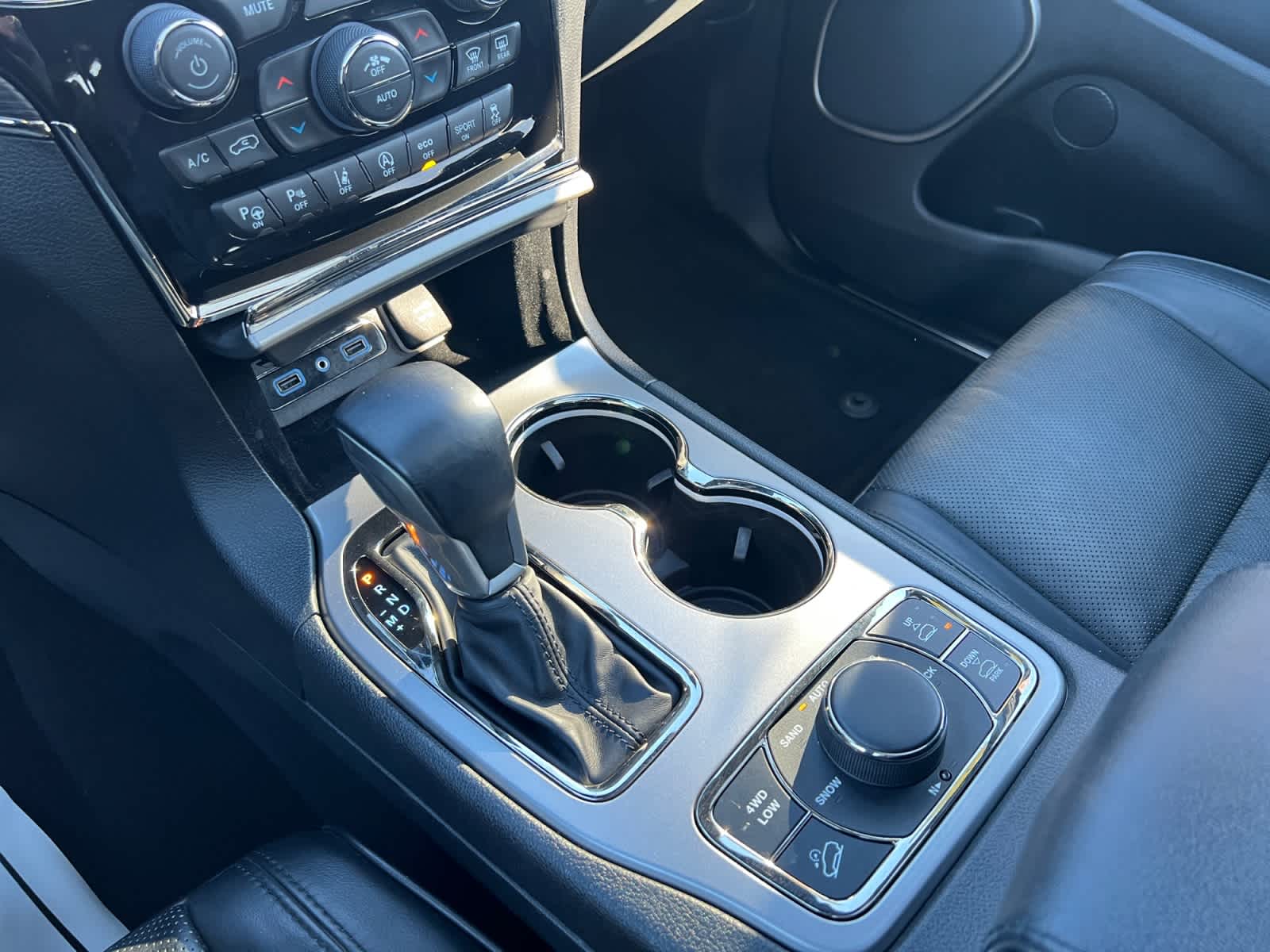 used 2020 Jeep Grand Cherokee car, priced at $26,397