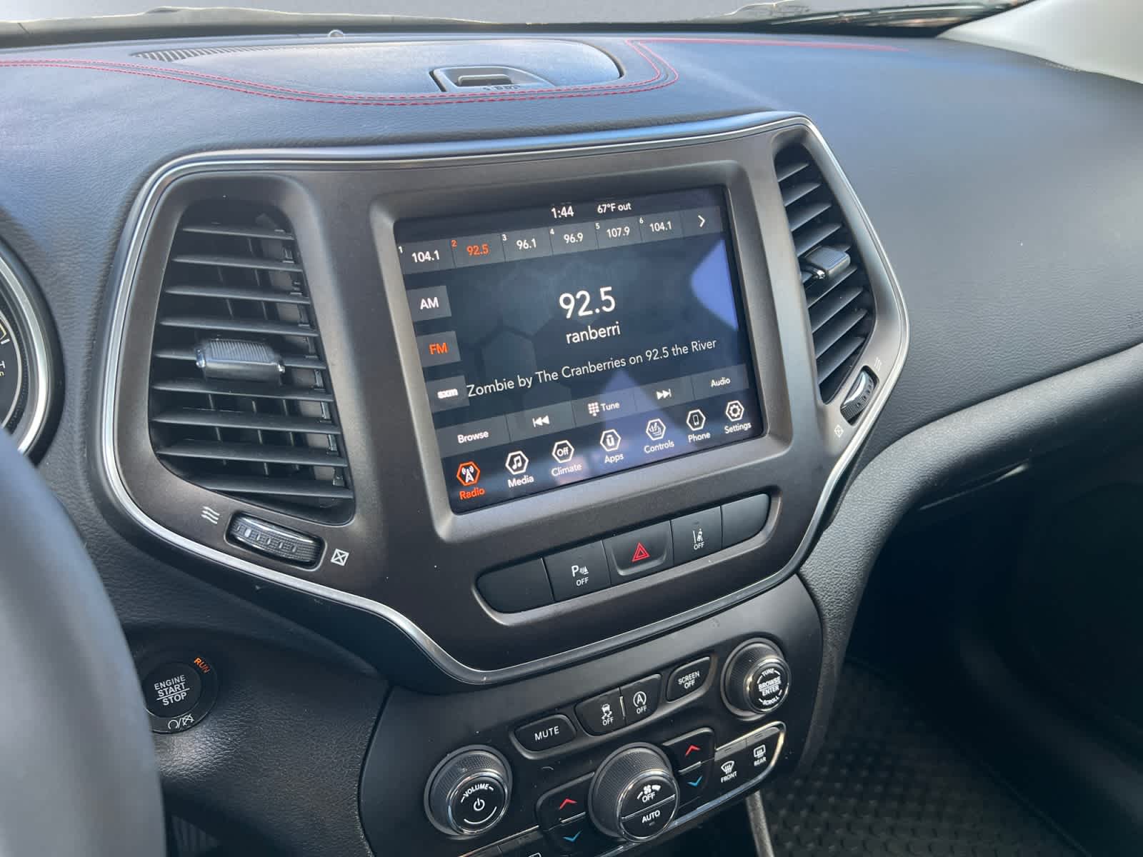 used 2021 Jeep Cherokee car, priced at $25,497