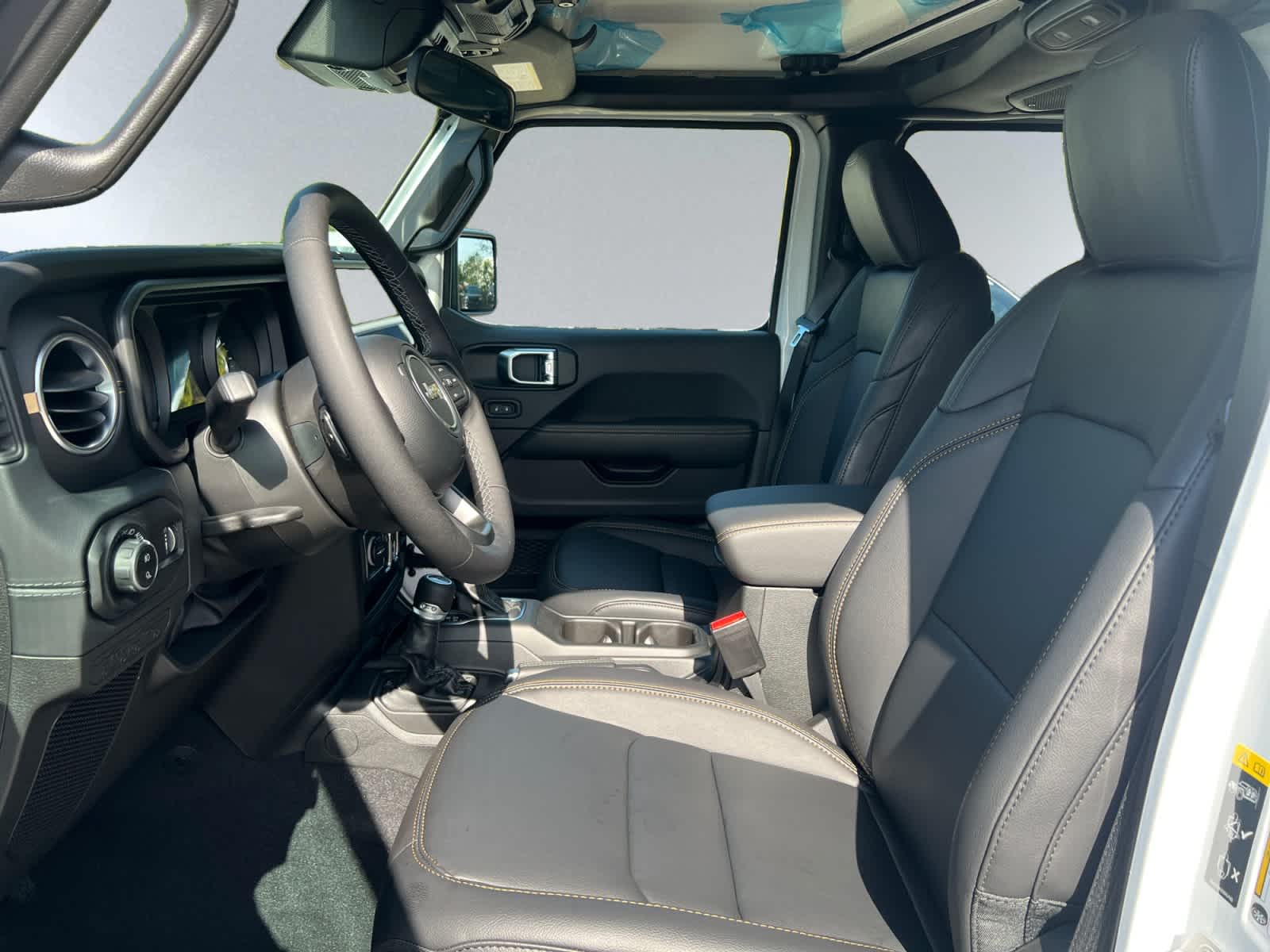 new 2025 Jeep Gladiator car, priced at $46,155