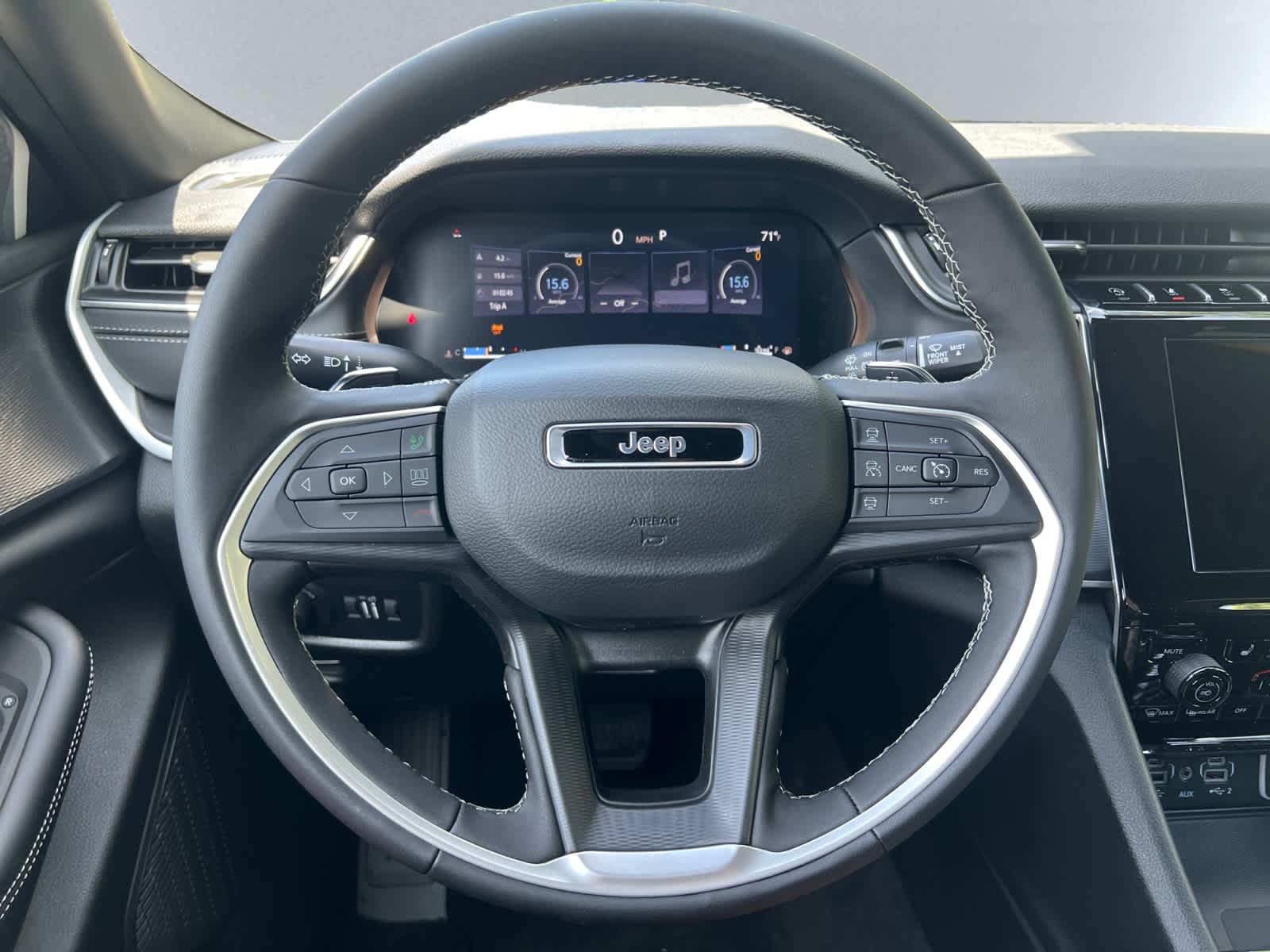 new 2025 Jeep Grand Cherokee car, priced at $42,630