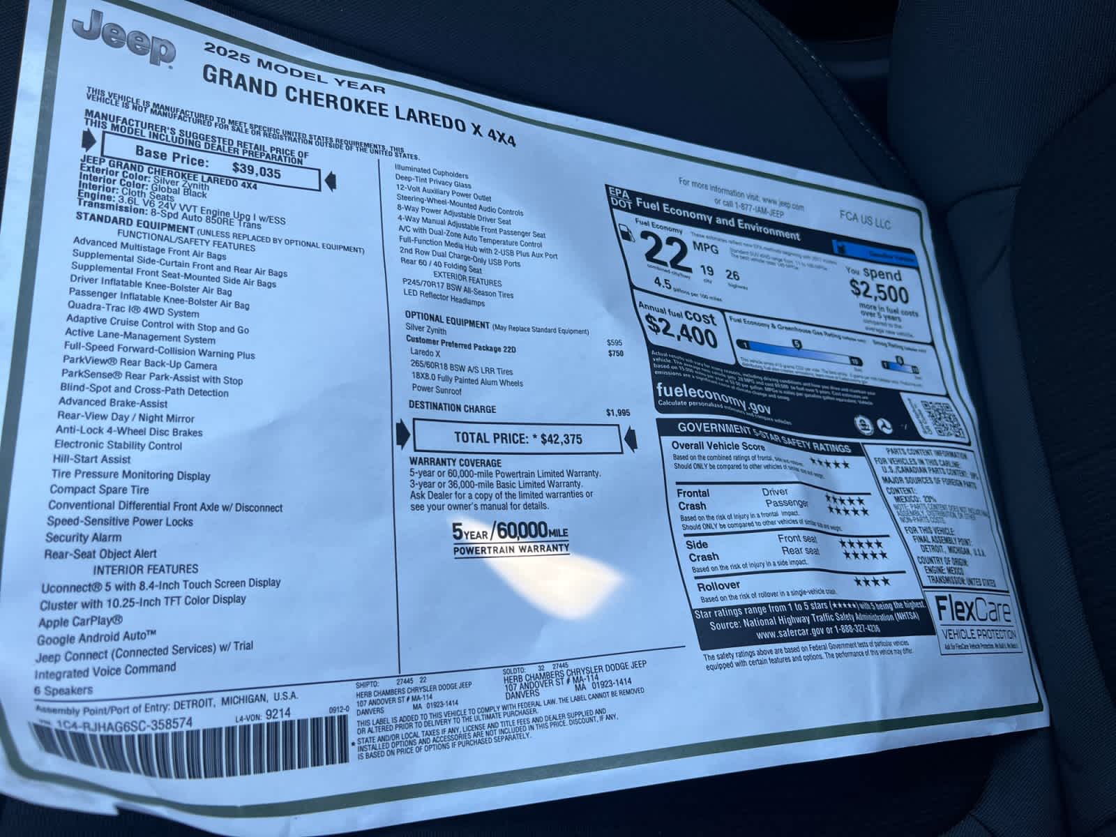 new 2025 Jeep Grand Cherokee car, priced at $38,275