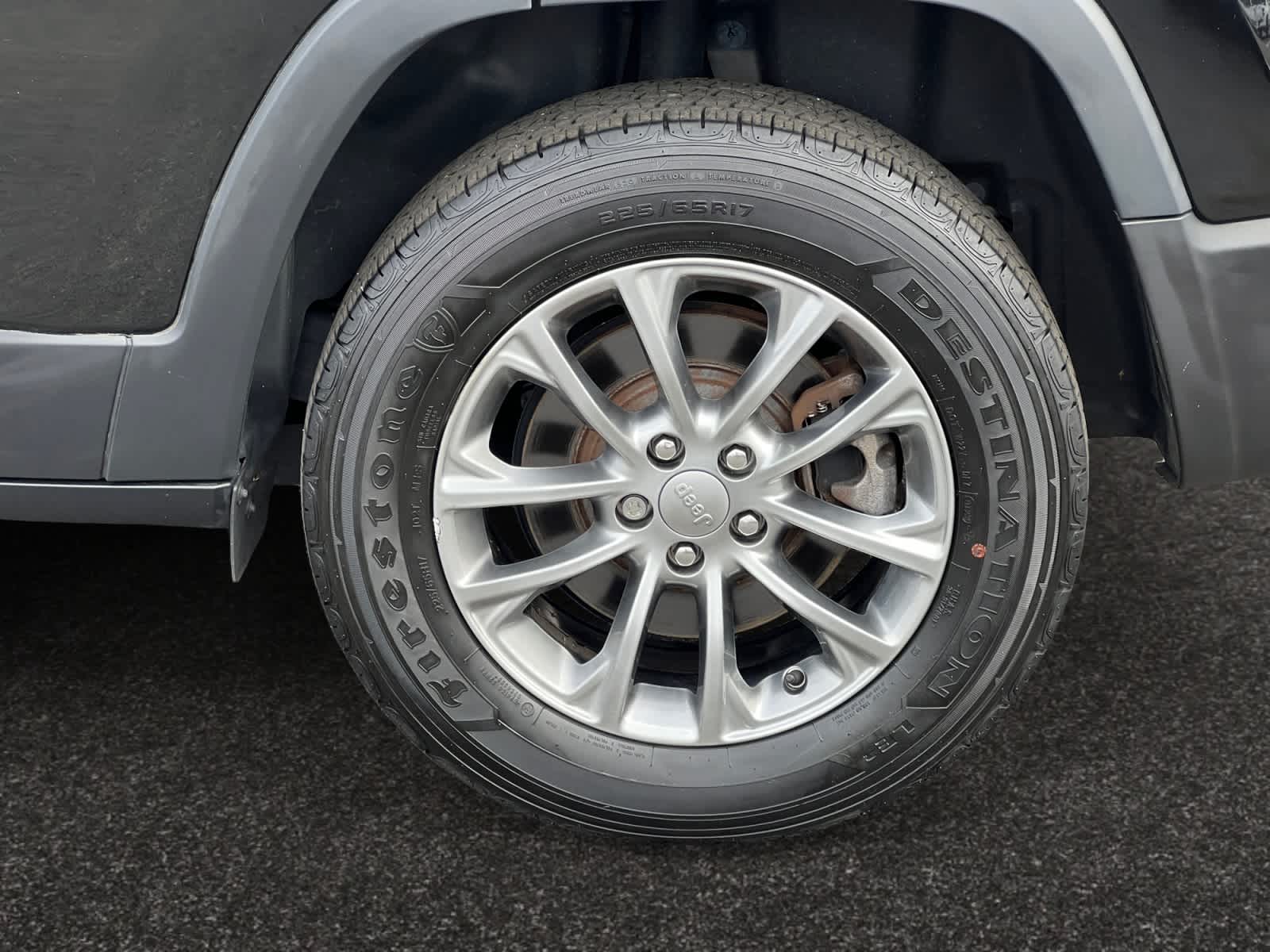 used 2021 Jeep Cherokee car, priced at $20,497