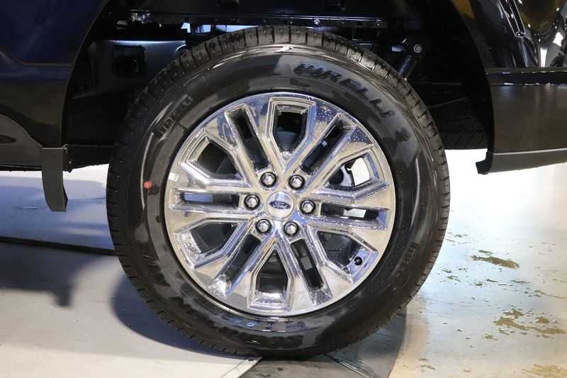 new 2024 Ford F-150 car, priced at $60,597