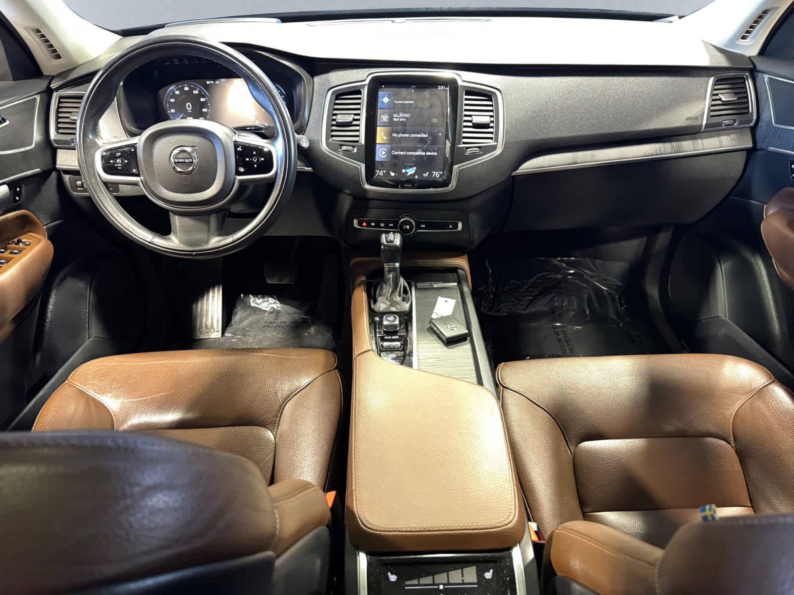 used 2020 Volvo XC90 car, priced at $25,286