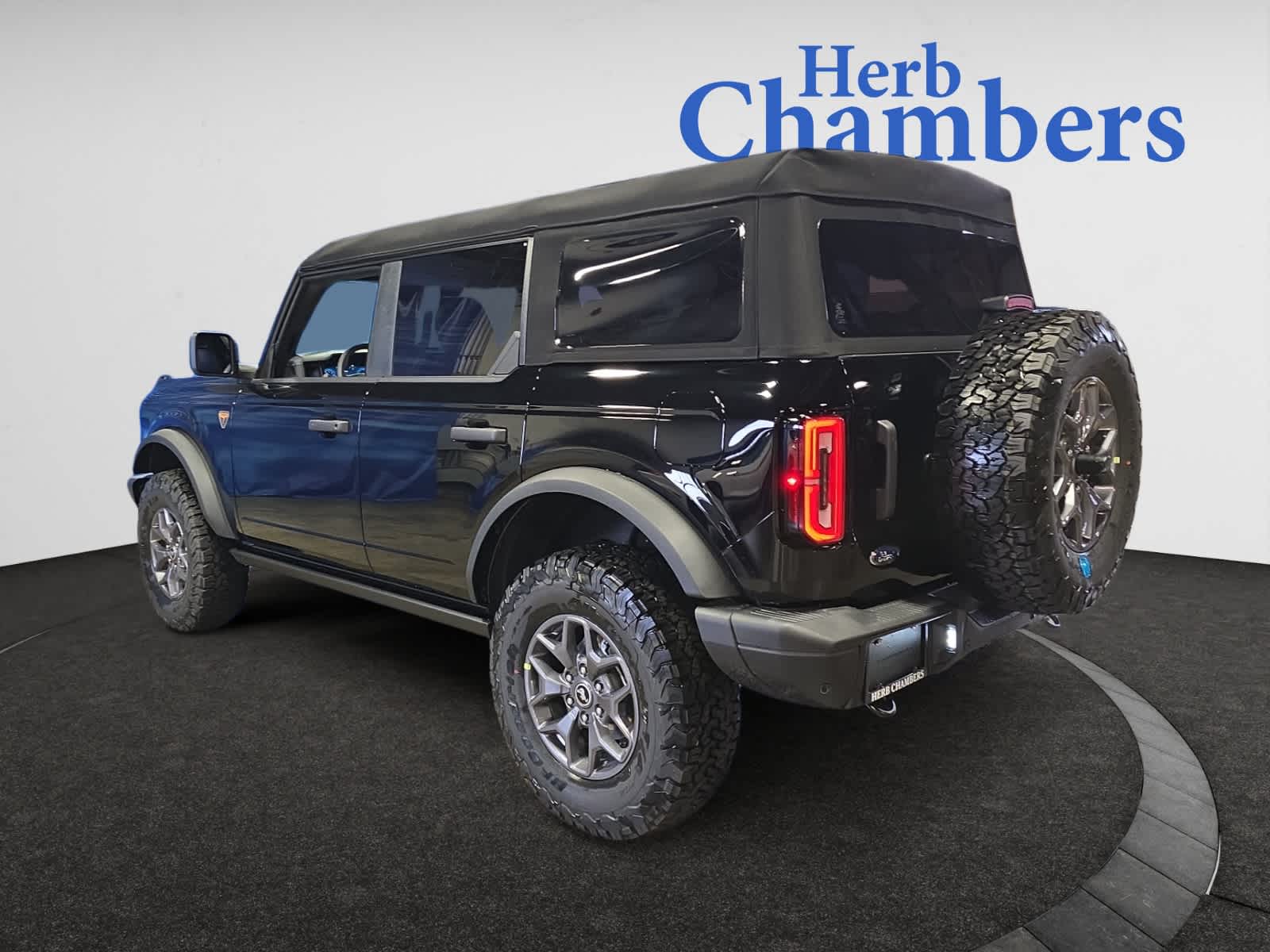 new 2025 Ford Bronco car, priced at $55,195