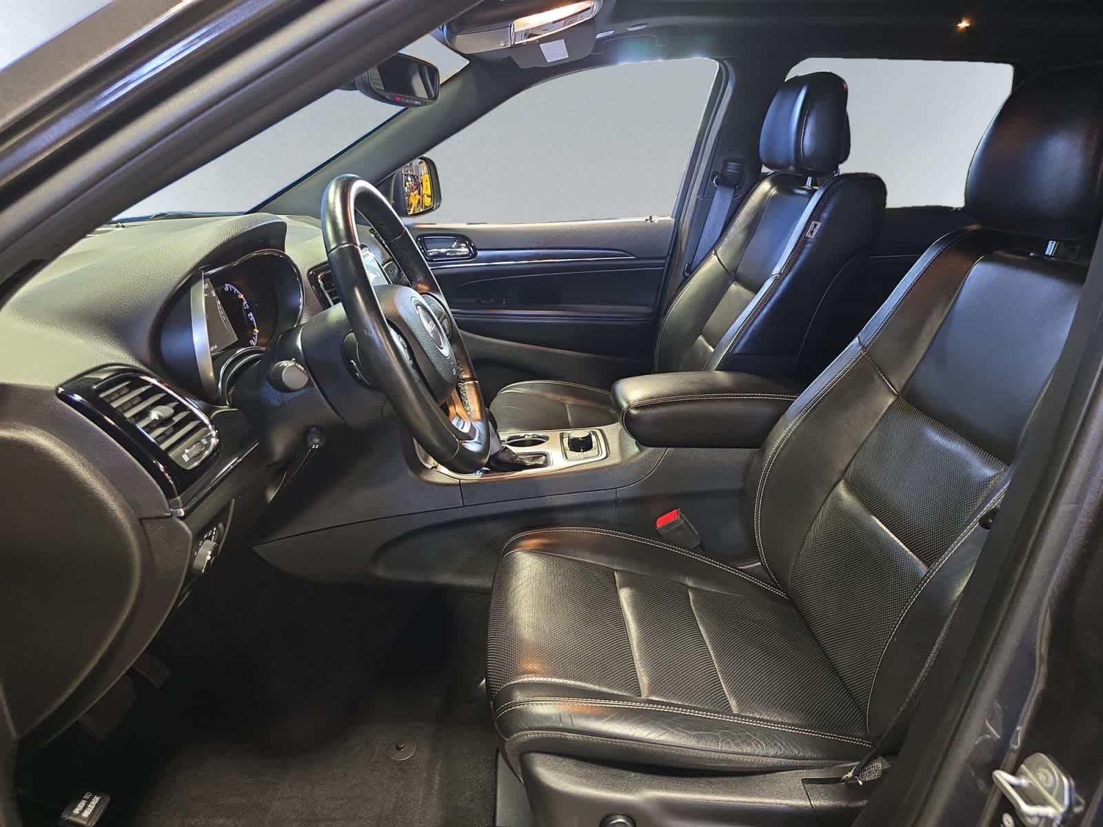 used 2021 Jeep Grand Cherokee car, priced at $30,684