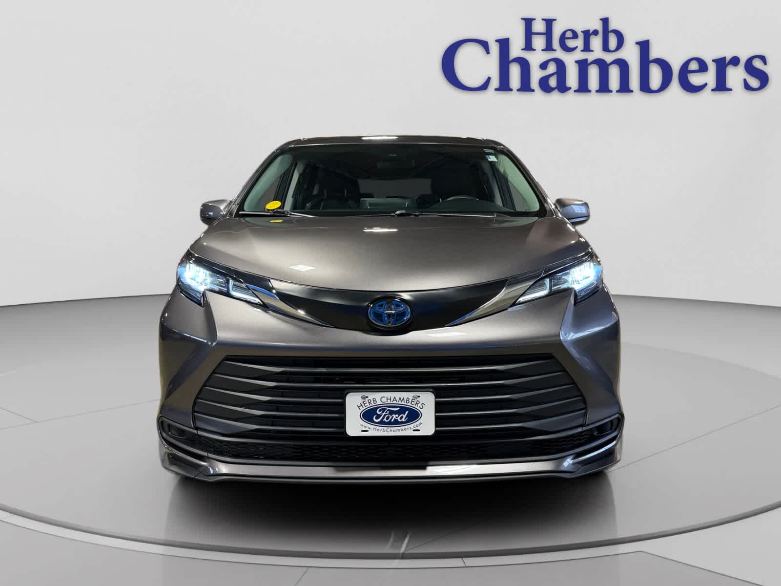 used 2022 Toyota Sienna car, priced at $39,487