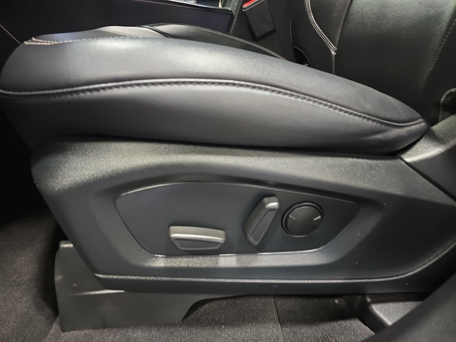used 2022 Ford Explorer car, priced at $31,137