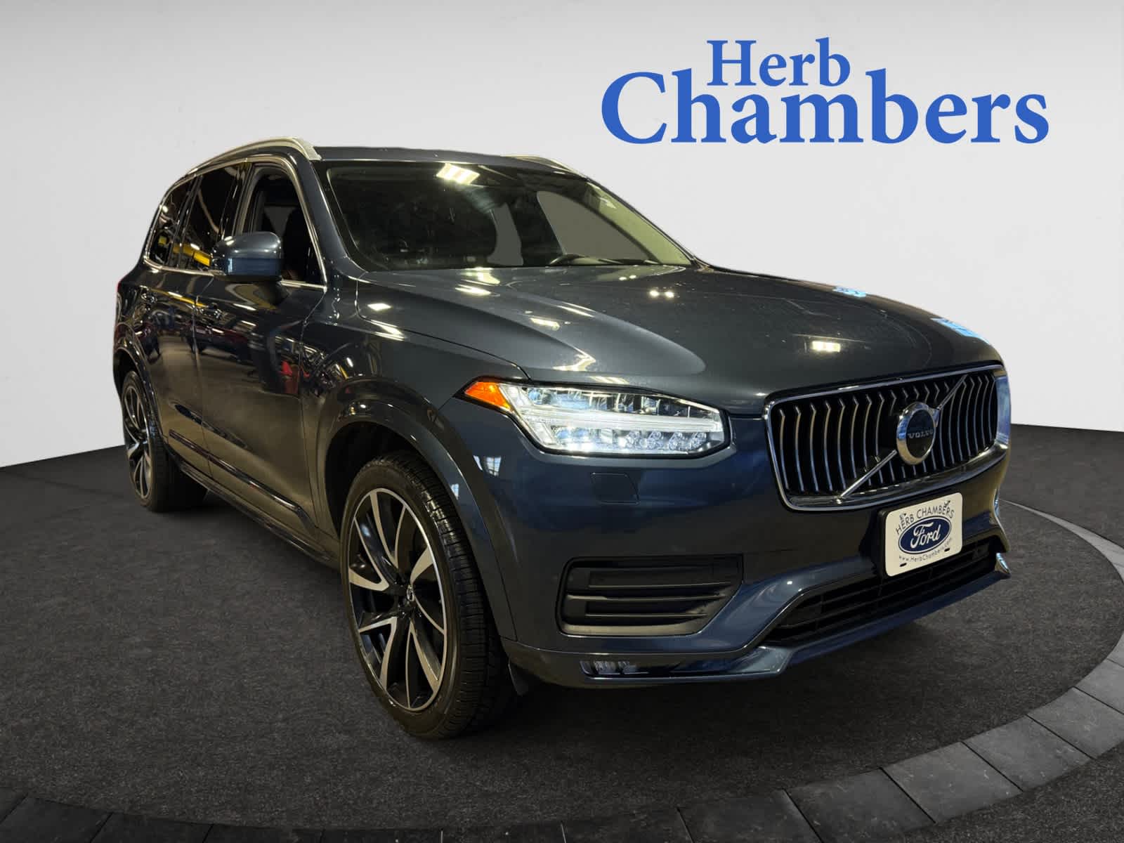 used 2020 Volvo XC90 car, priced at $25,286