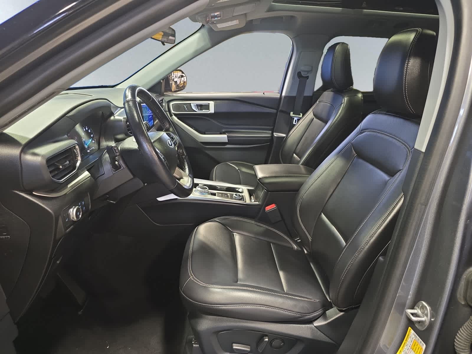 used 2022 Ford Explorer car, priced at $31,137