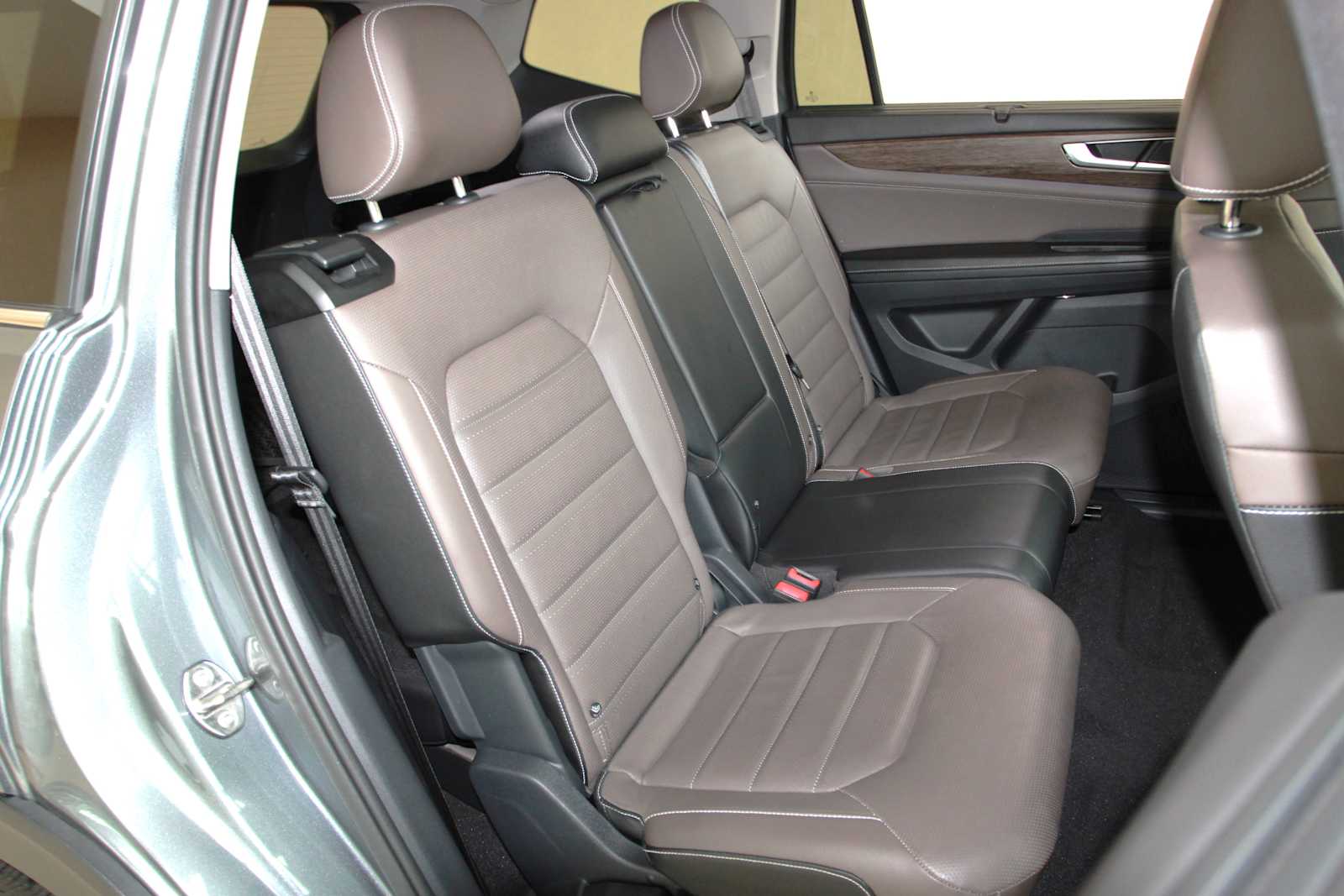 used 2024 Volkswagen Atlas car, priced at $33,957