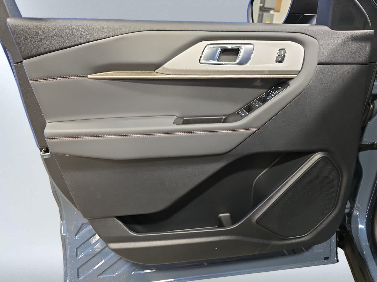 new 2025 Ford Explorer car, priced at $48,795