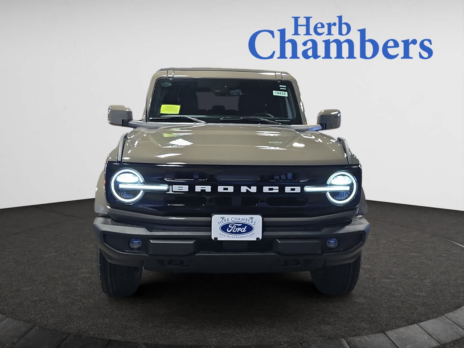 new 2025 Ford Bronco car, priced at $48,695