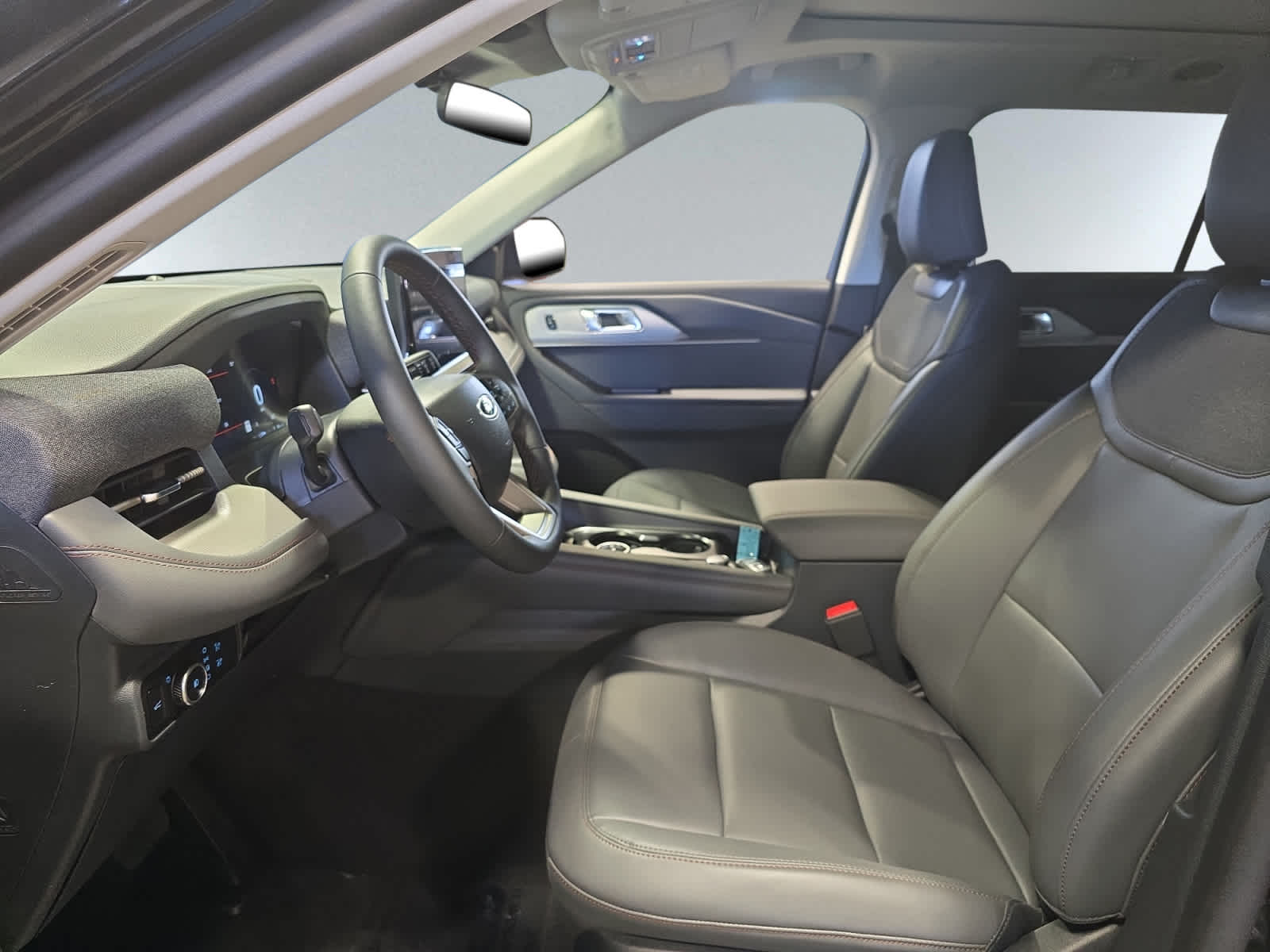 new 2025 Ford Explorer car, priced at $51,010