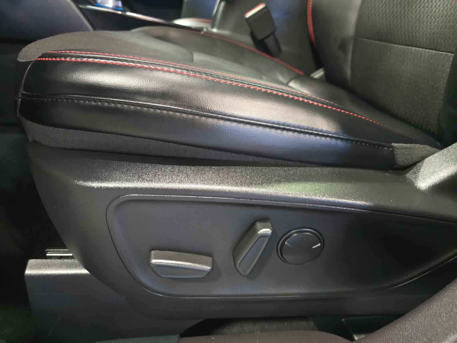 used 2023 Ford Escape car, priced at $25,247