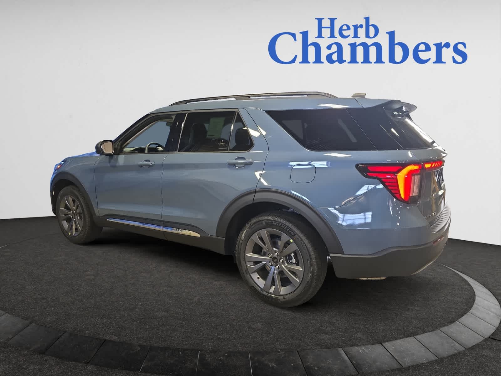 new 2025 Ford Explorer car, priced at $48,800