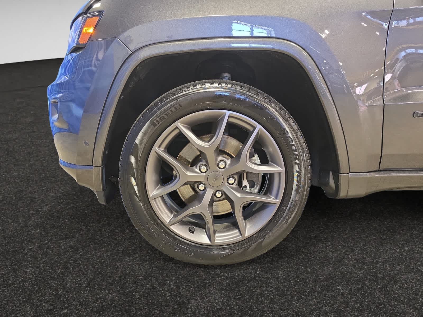 used 2021 Jeep Grand Cherokee car, priced at $30,684