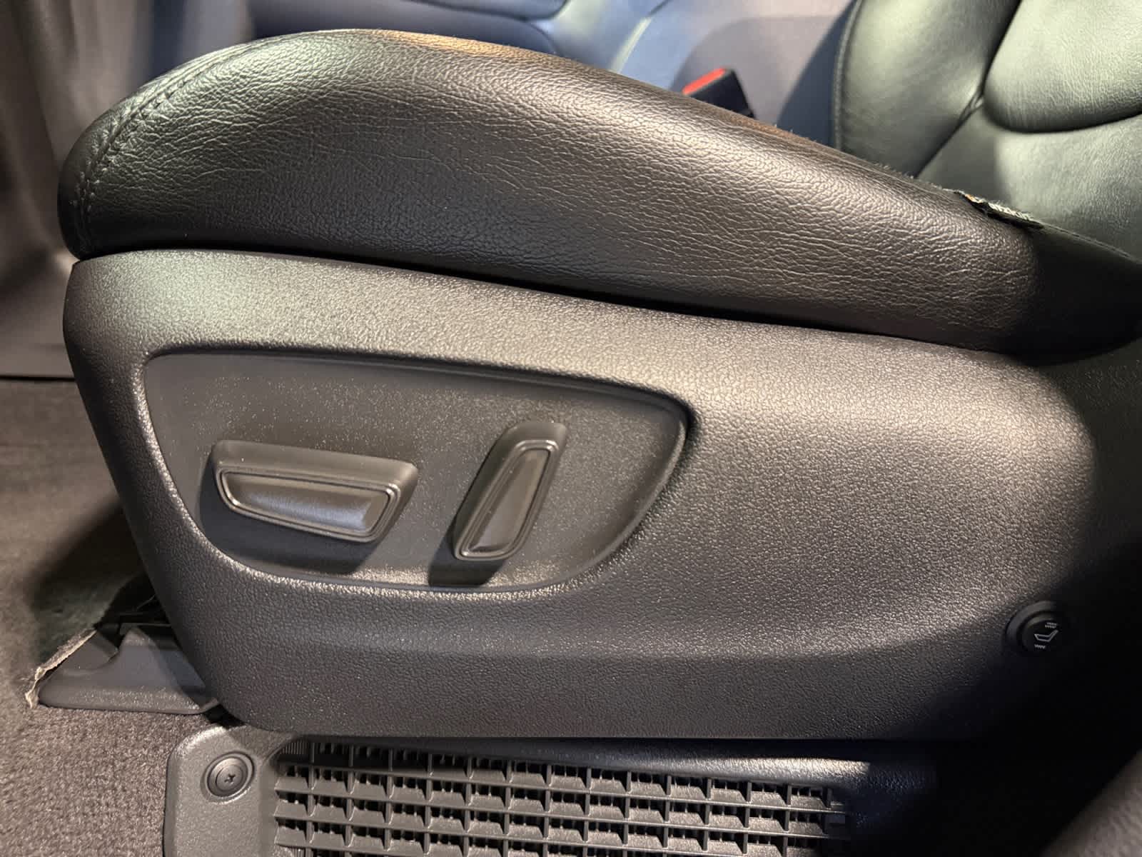 used 2022 Toyota Sienna car, priced at $39,487