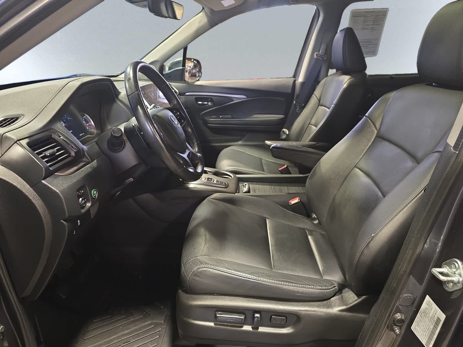 used 2022 Honda Pilot car, priced at $32,087