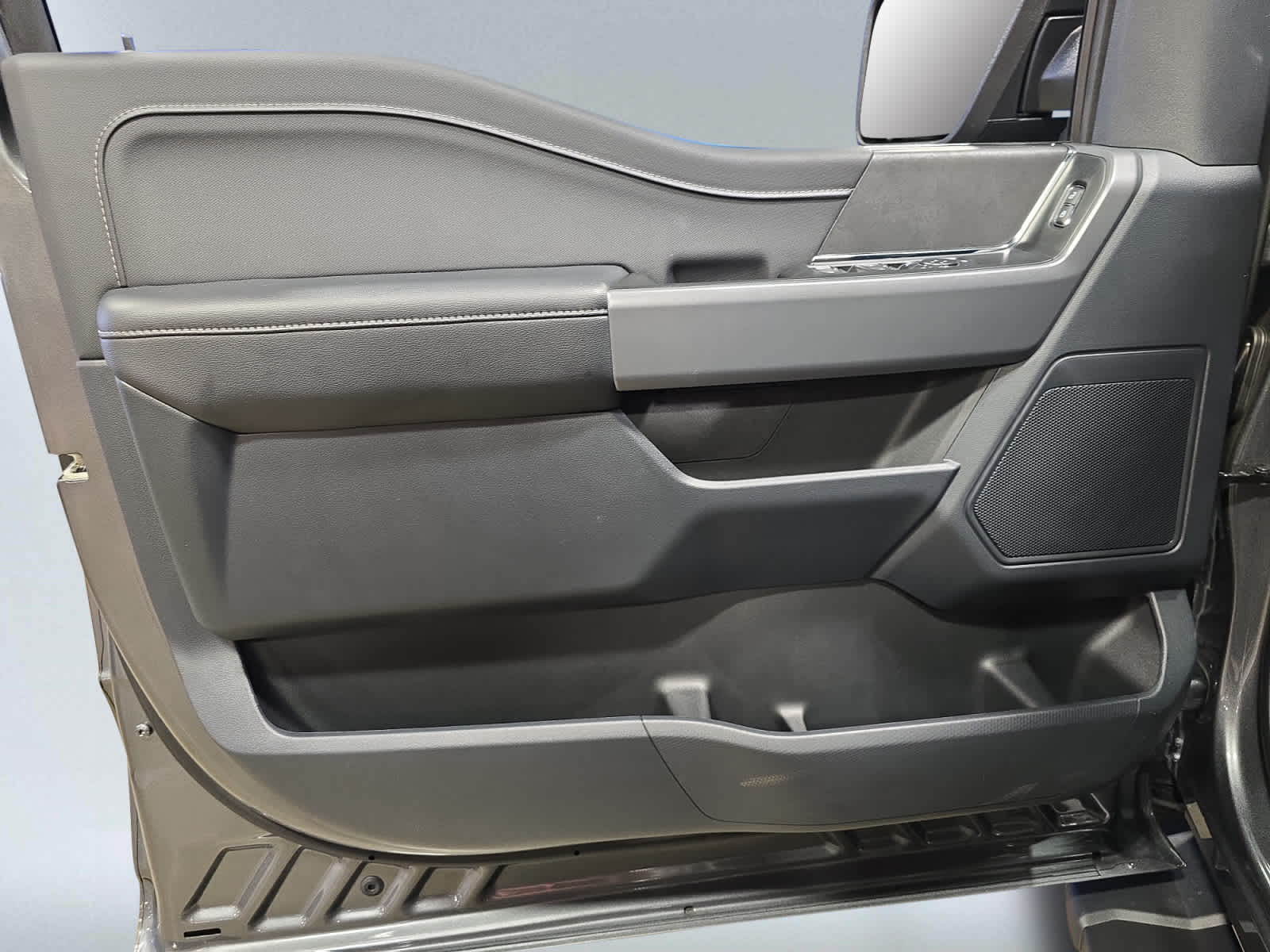 new 2025 Ford F-150 car, priced at $61,295