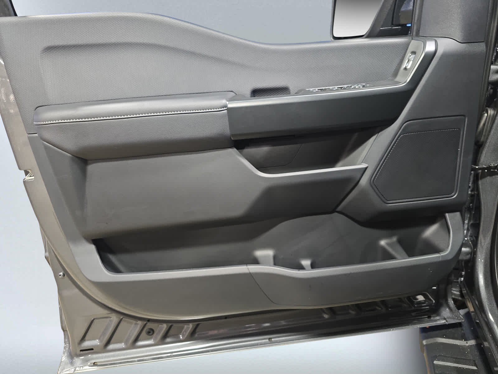 new 2025 Ford F-150 car, priced at $51,895