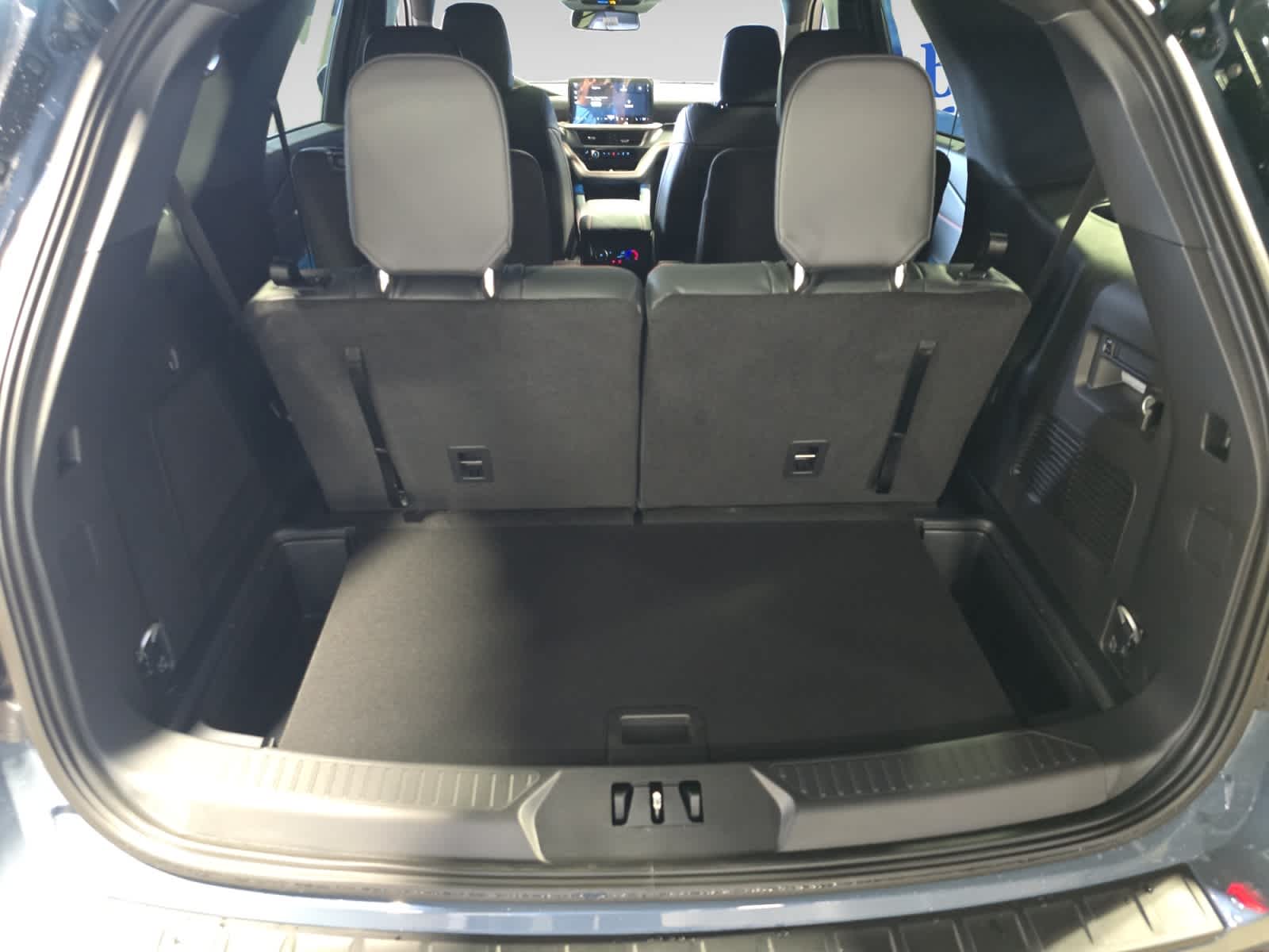new 2025 Ford Explorer car, priced at $51,468