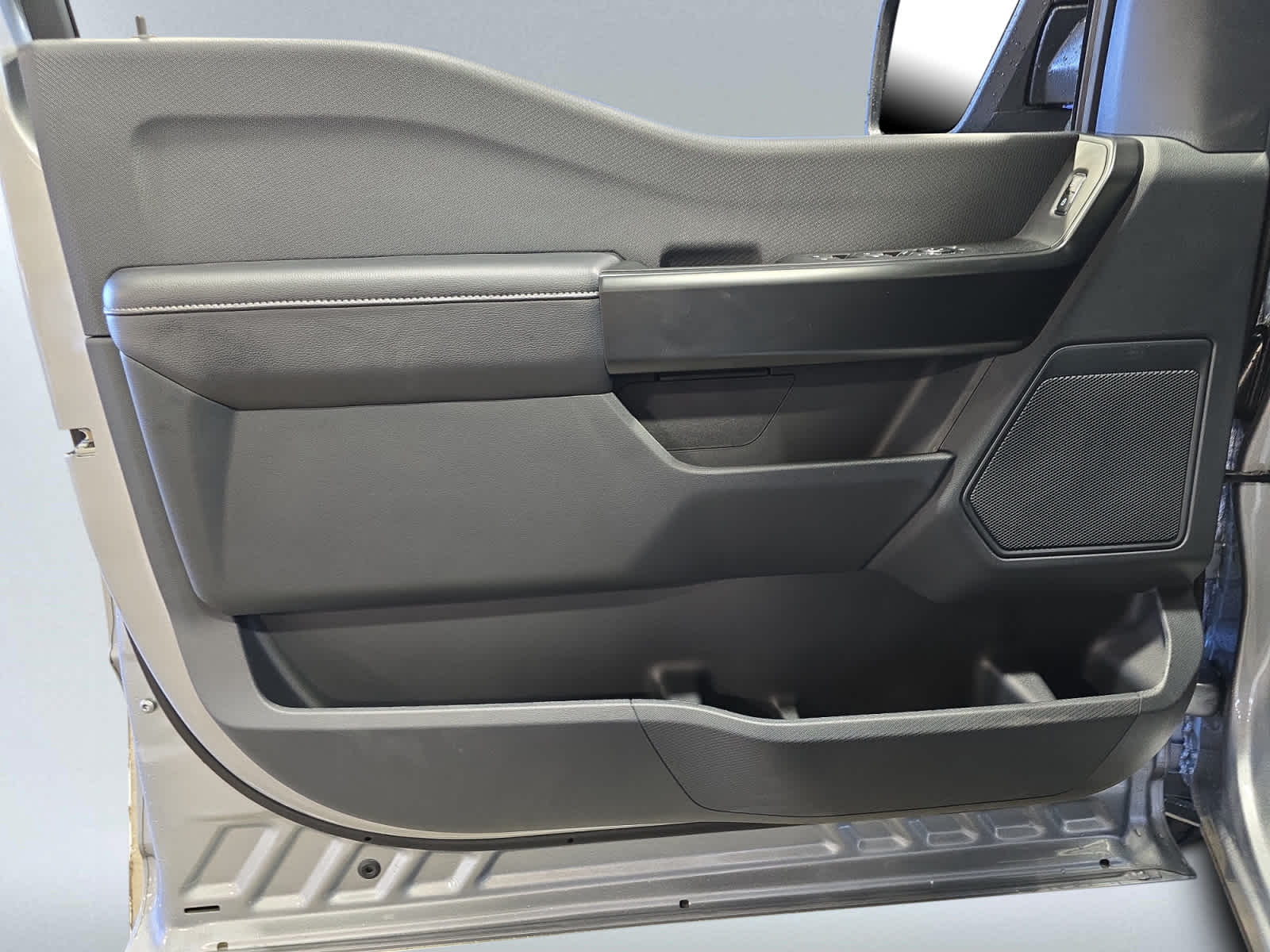 new 2025 Ford F-150 car, priced at $49,695