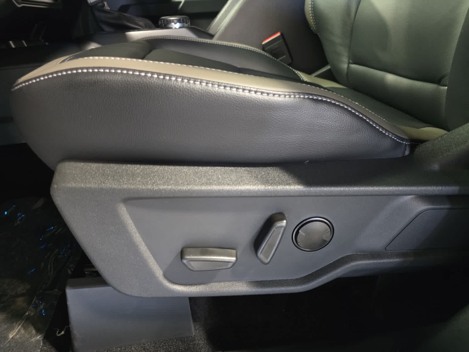 new 2025 Ford Bronco car, priced at $50,683
