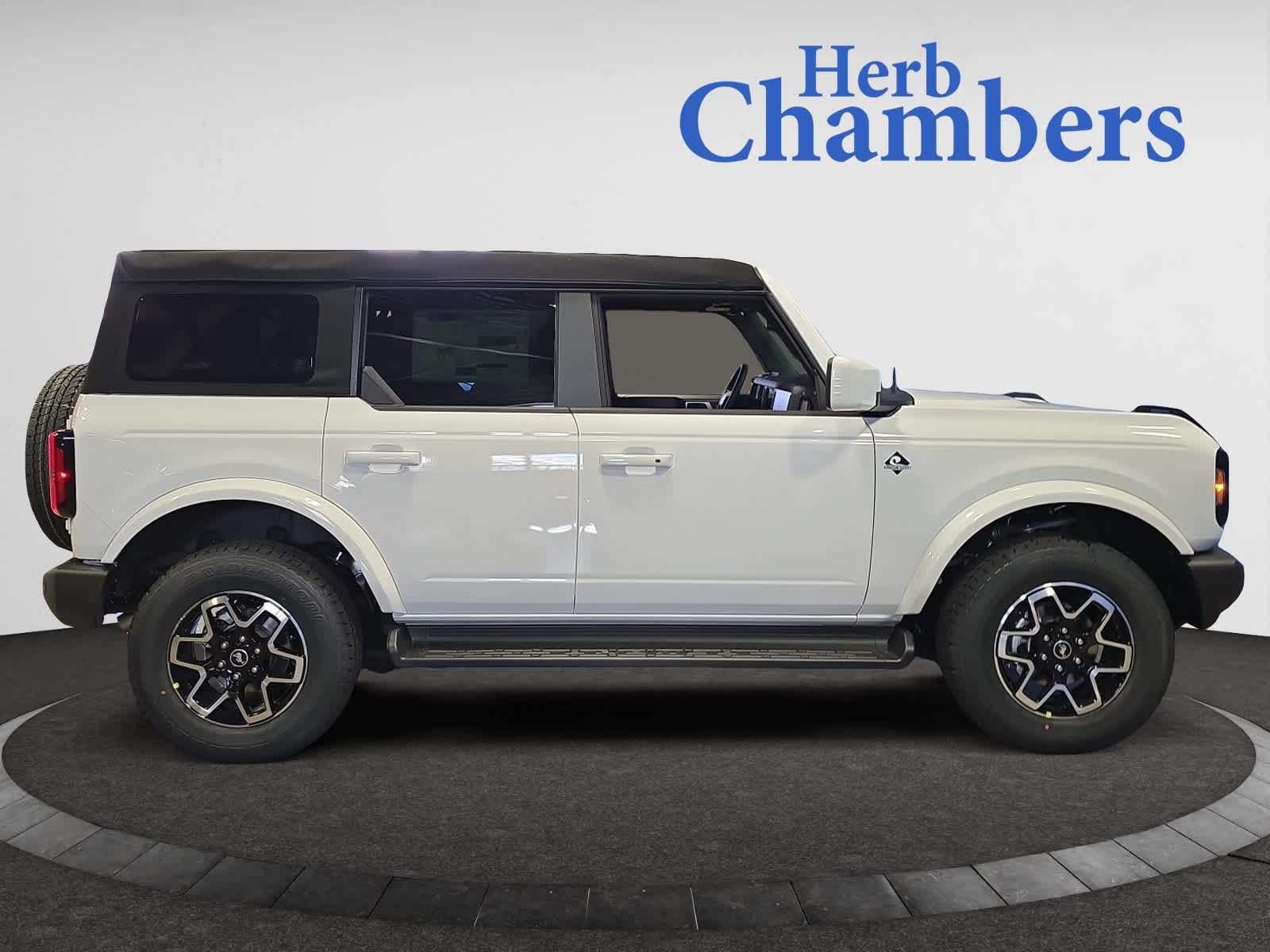 new 2025 Ford Bronco car, priced at $48,295