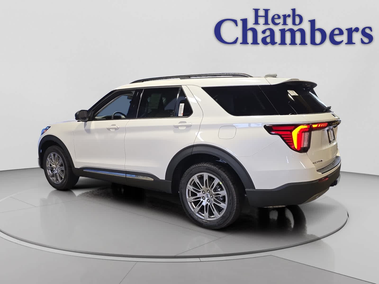 new 2025 Ford Explorer car, priced at $48,995