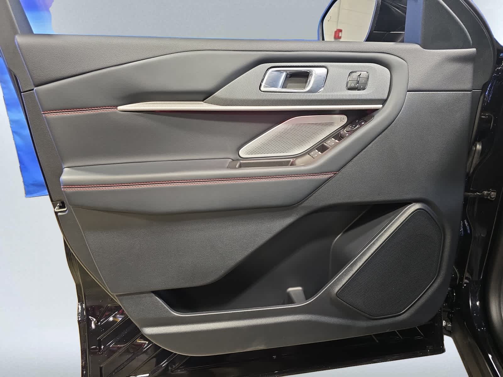 new 2025 Ford Explorer car, priced at $61,955