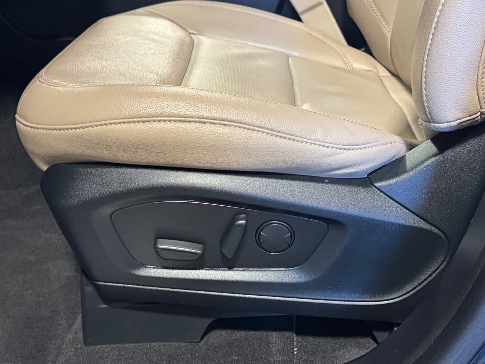 used 2022 Ford Explorer car, priced at $36,947