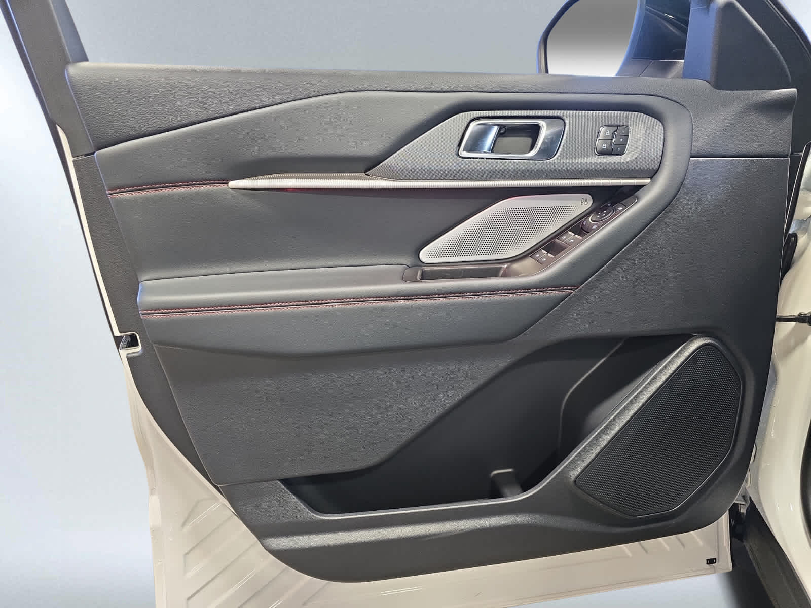 new 2025 Ford Explorer car, priced at $62,655