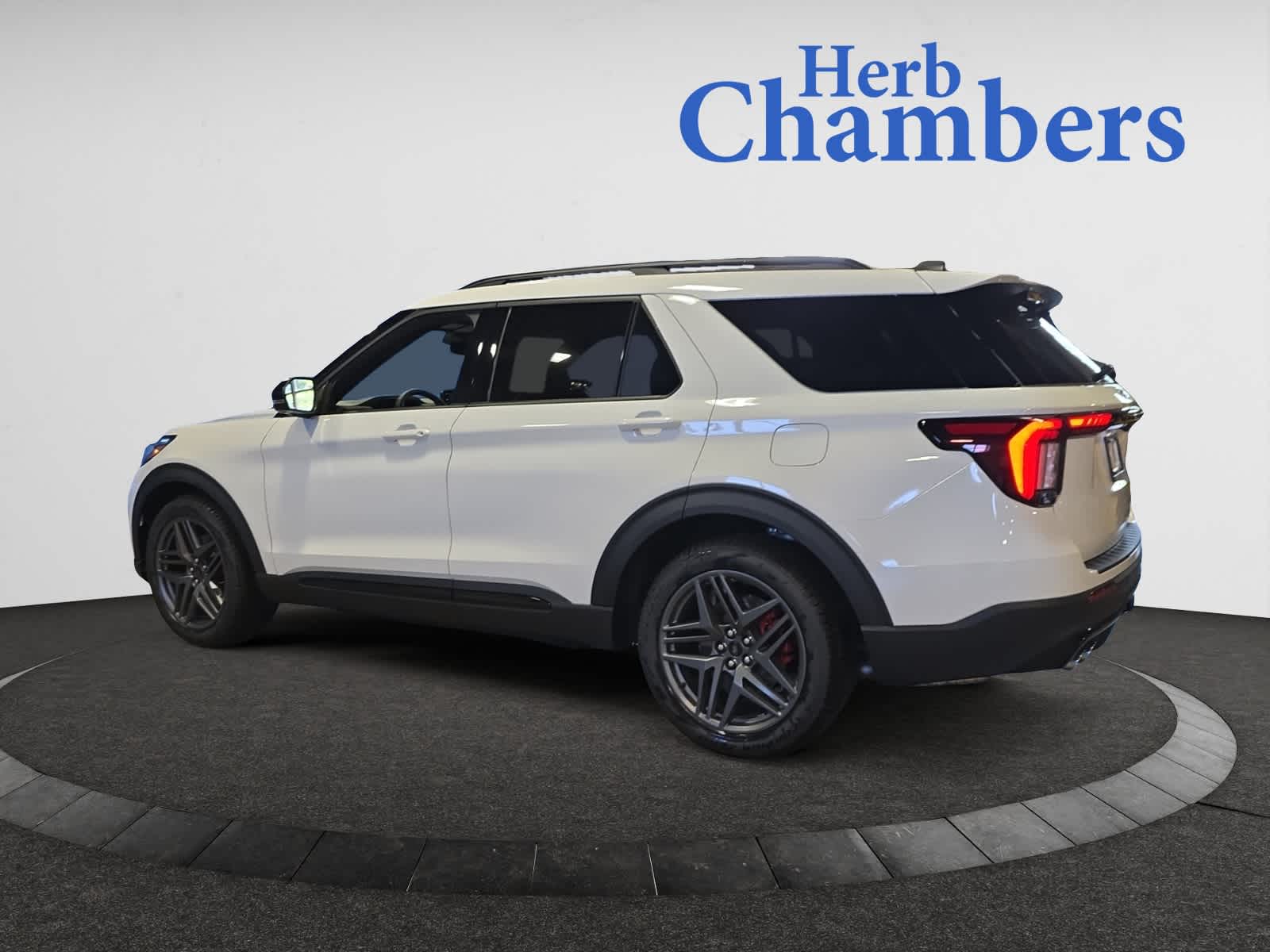 new 2025 Ford Explorer car, priced at $62,655